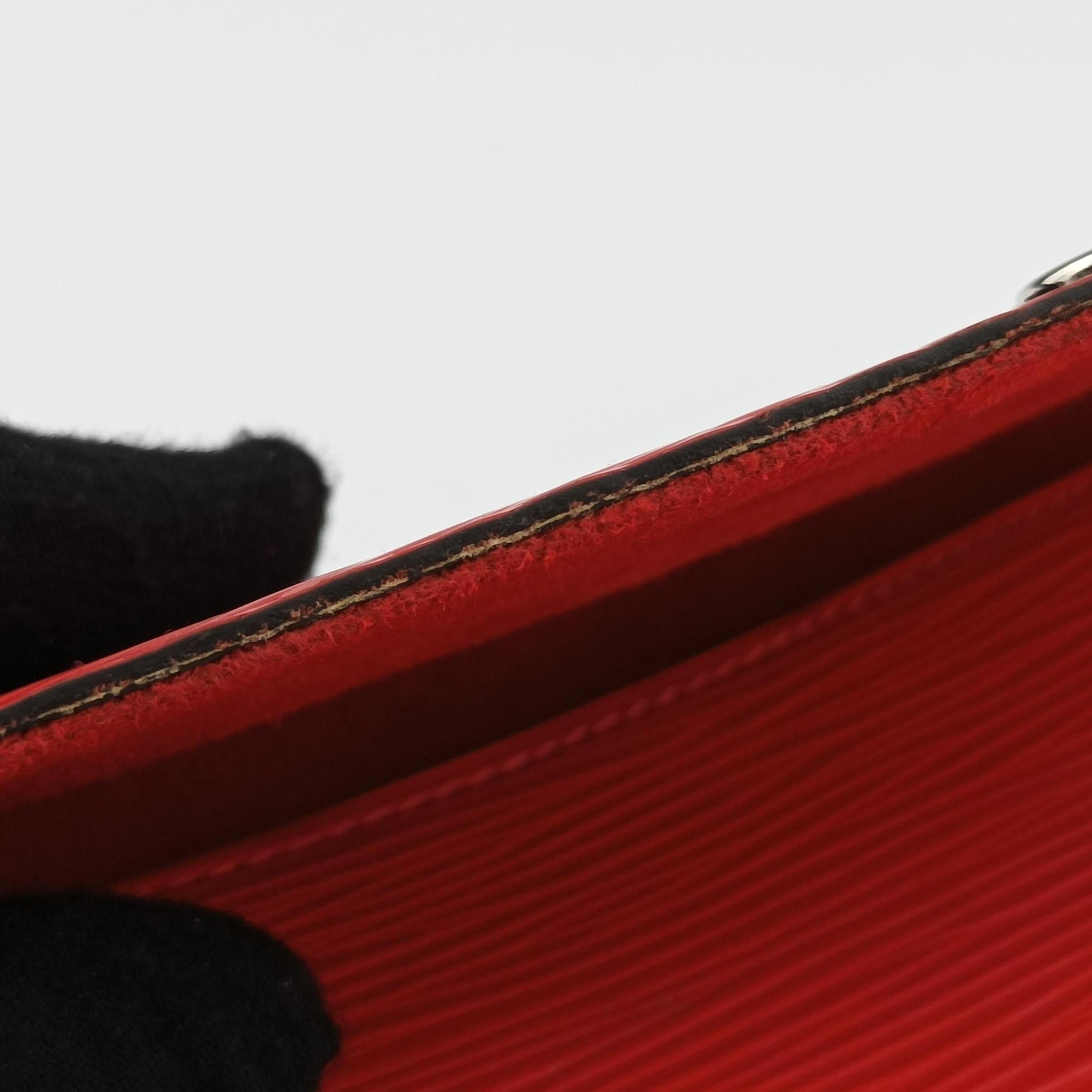 Pre-owned Louis Vuitton Pochette Felice COQUELICOT Epi M41559 shoulderbag | stylenewstar
