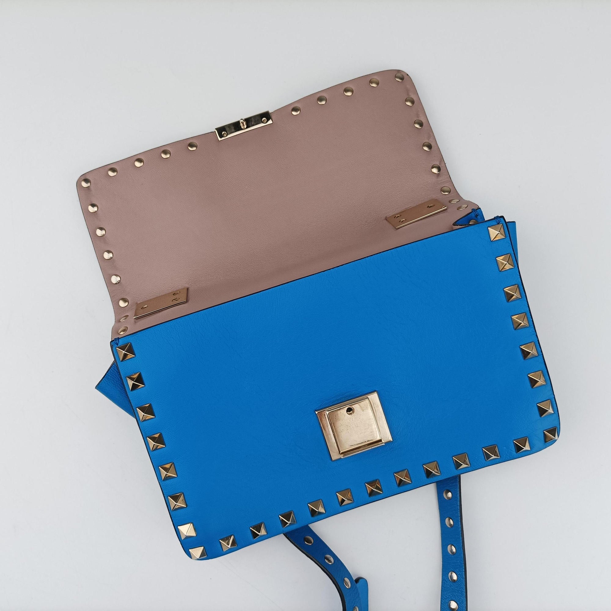 Pre-owned Valentino ROCKSTUD Blue Leather  shoulderbag | stylenewstar