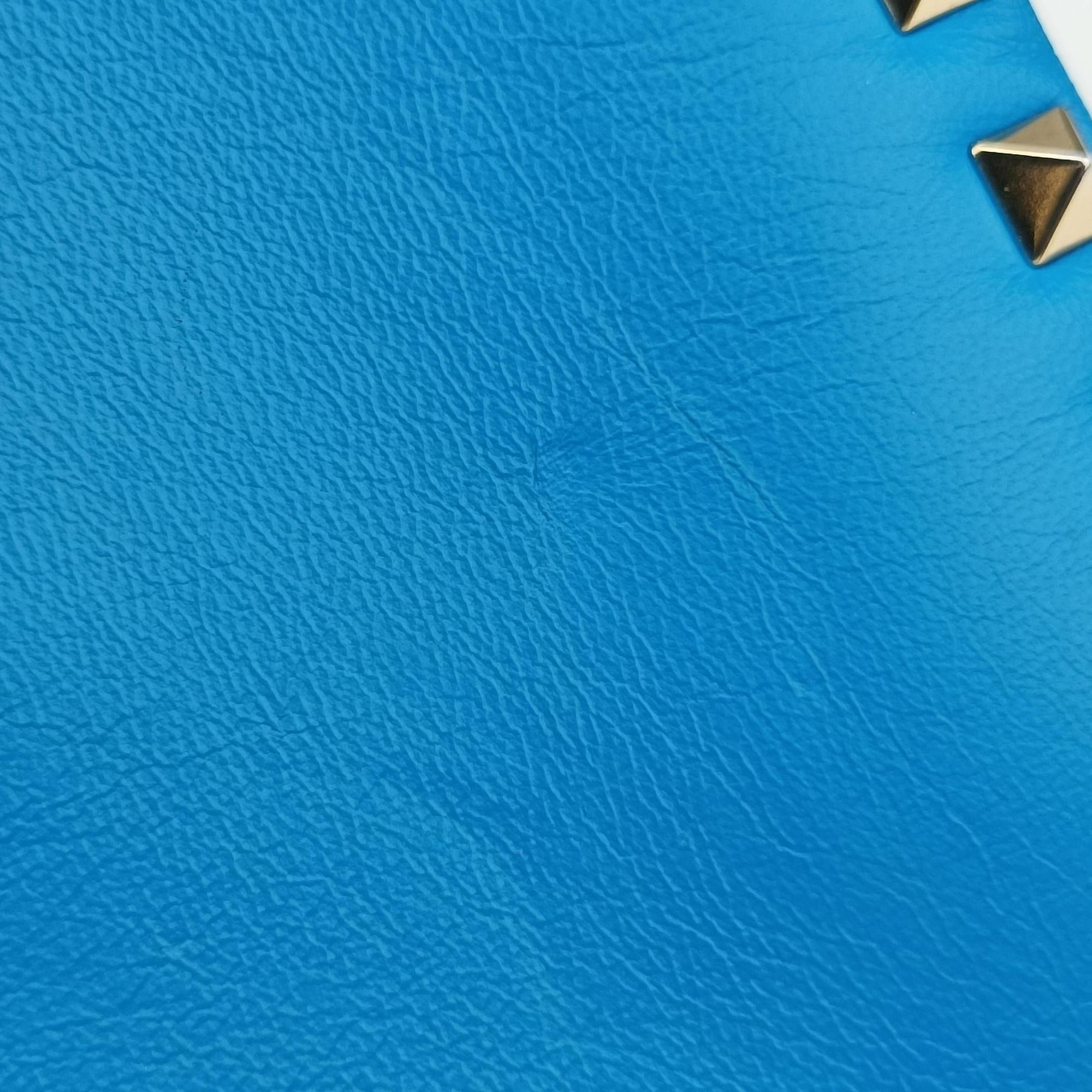 Pre-owned Valentino ROCKSTUD Blue Leather  shoulderbag | stylenewstar