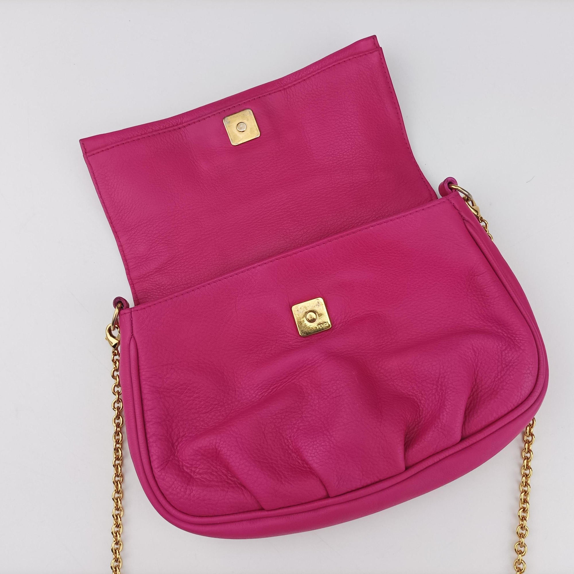Secondhand Fendi Fendista Pochette Rose Leather 8M0276 shoulderbag | stylenewstar