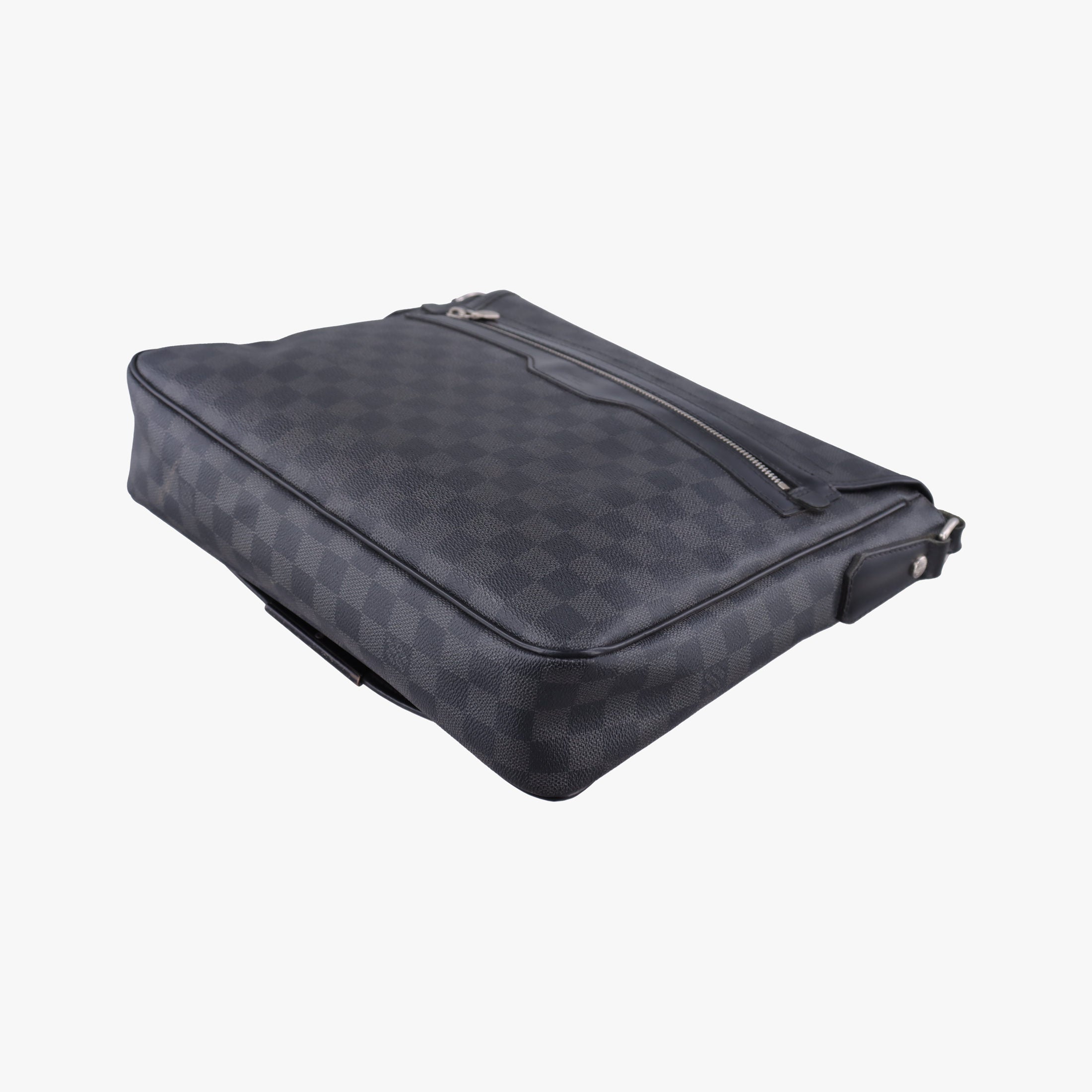 Pre-owned Louis Vuitton DANIEL MM Noir Damier GRAPHITE N58029 shoulderbag | stylenewstar