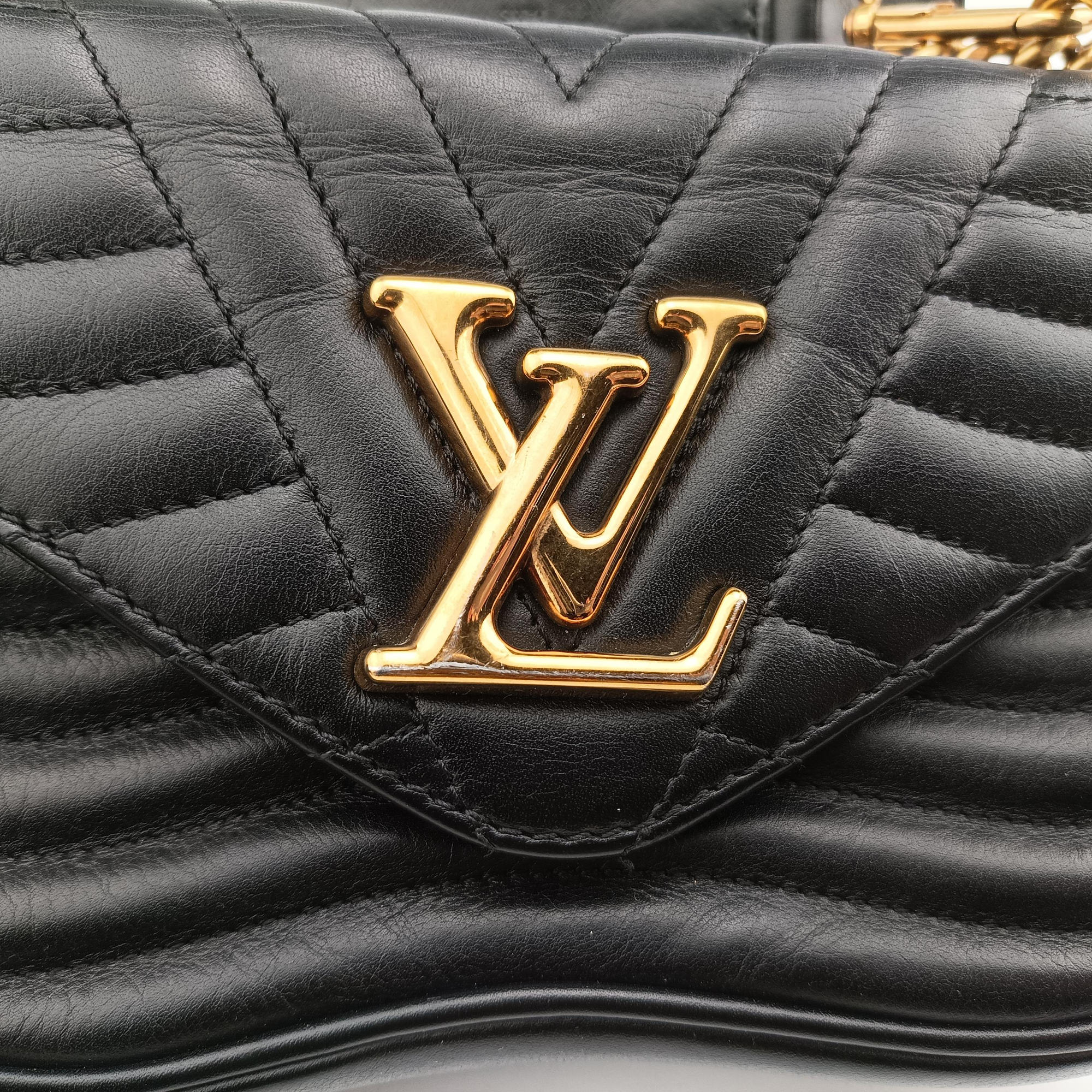 Pre-owned Louis Vuitton New Wave PM Noir Leather M51683 shoulderbag | stylenewstar
