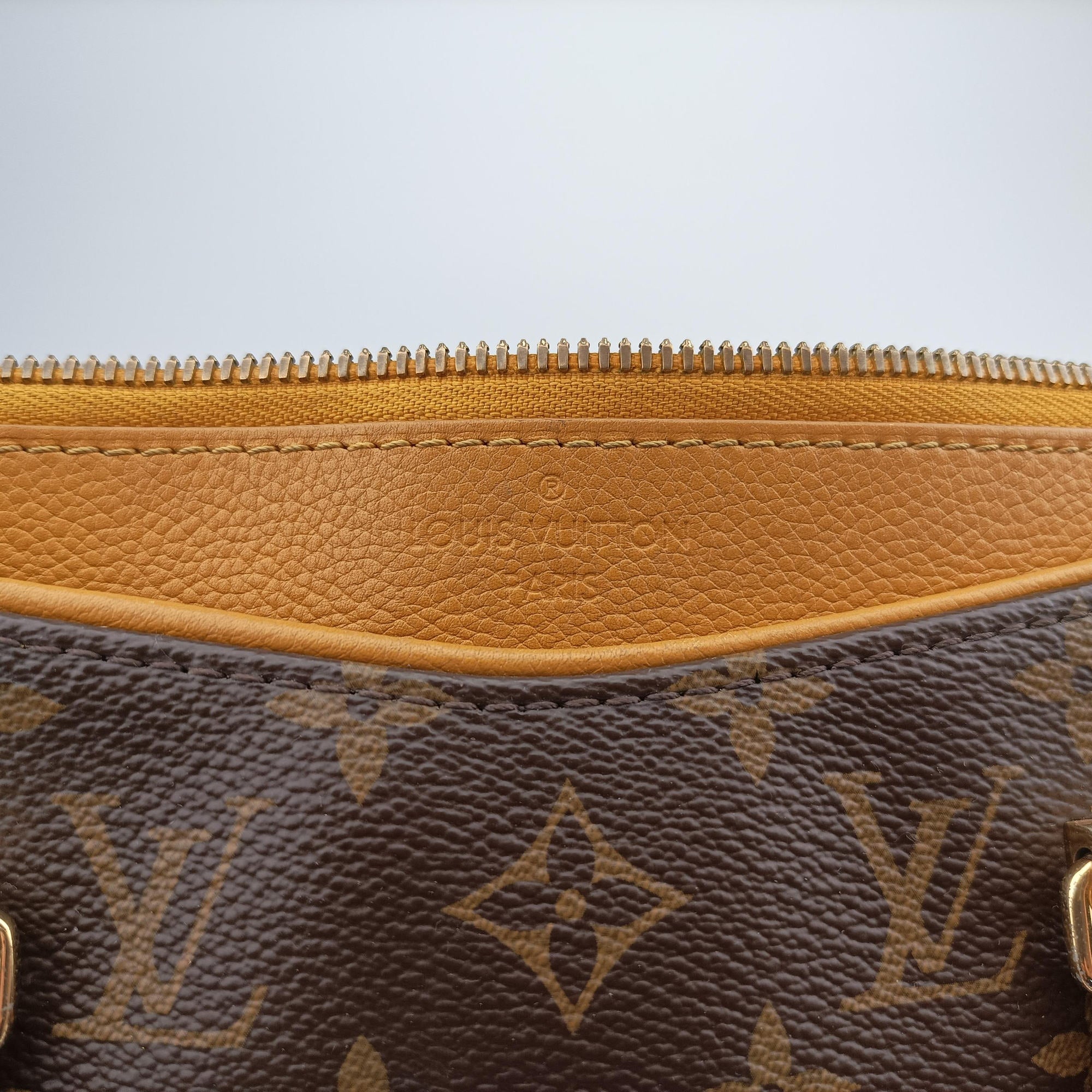 Vintage Louis Vuitton PALLAS brown×SAFRAN Monogram Canvas×calf leather M40929 shoulderbag | stylenewstar
