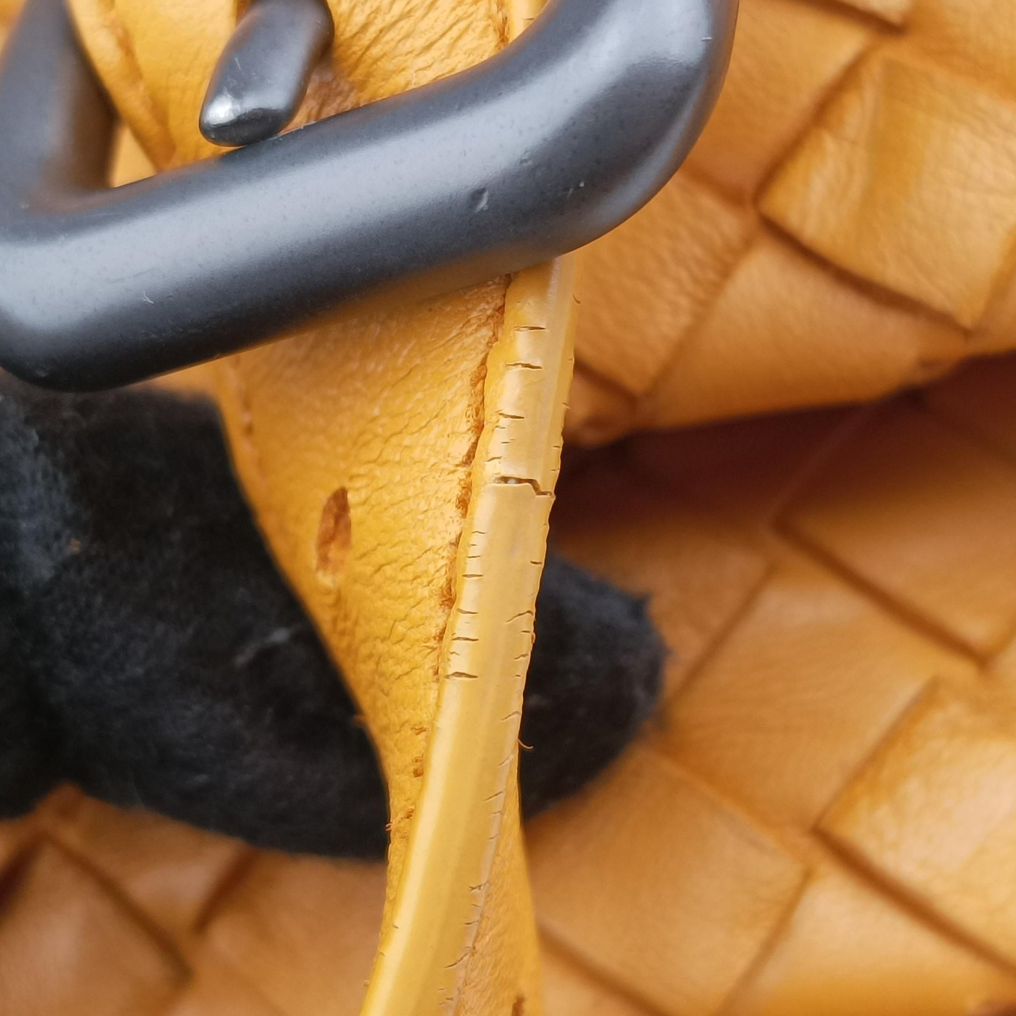 Secondhand Bottega Veneta Cesta Intrecciato Orange lambskin  shoulderbag | stylenewstar
