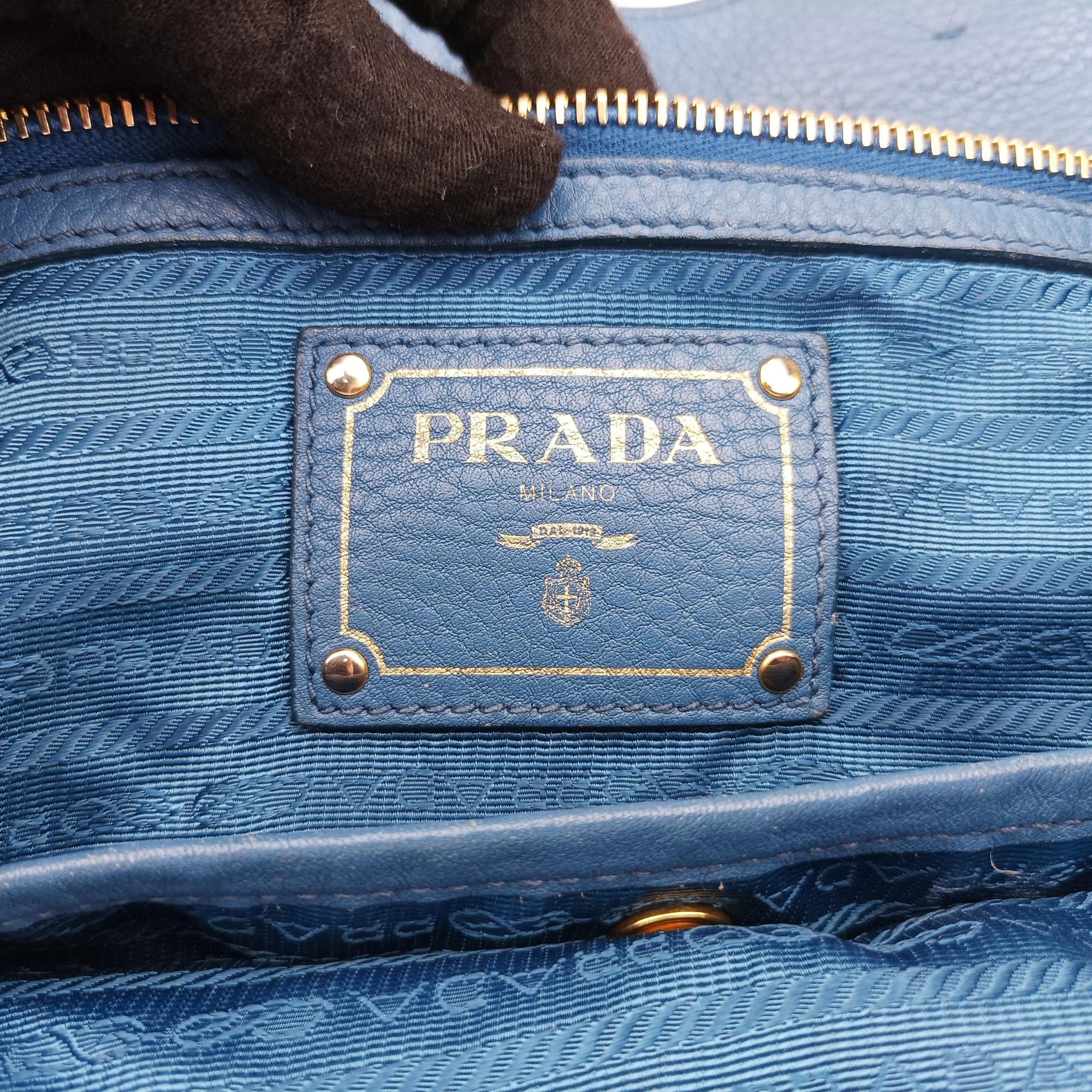 Secondhand Prada Vitello Phoenix Blue Leather BN1713 handbag | stylenewstar