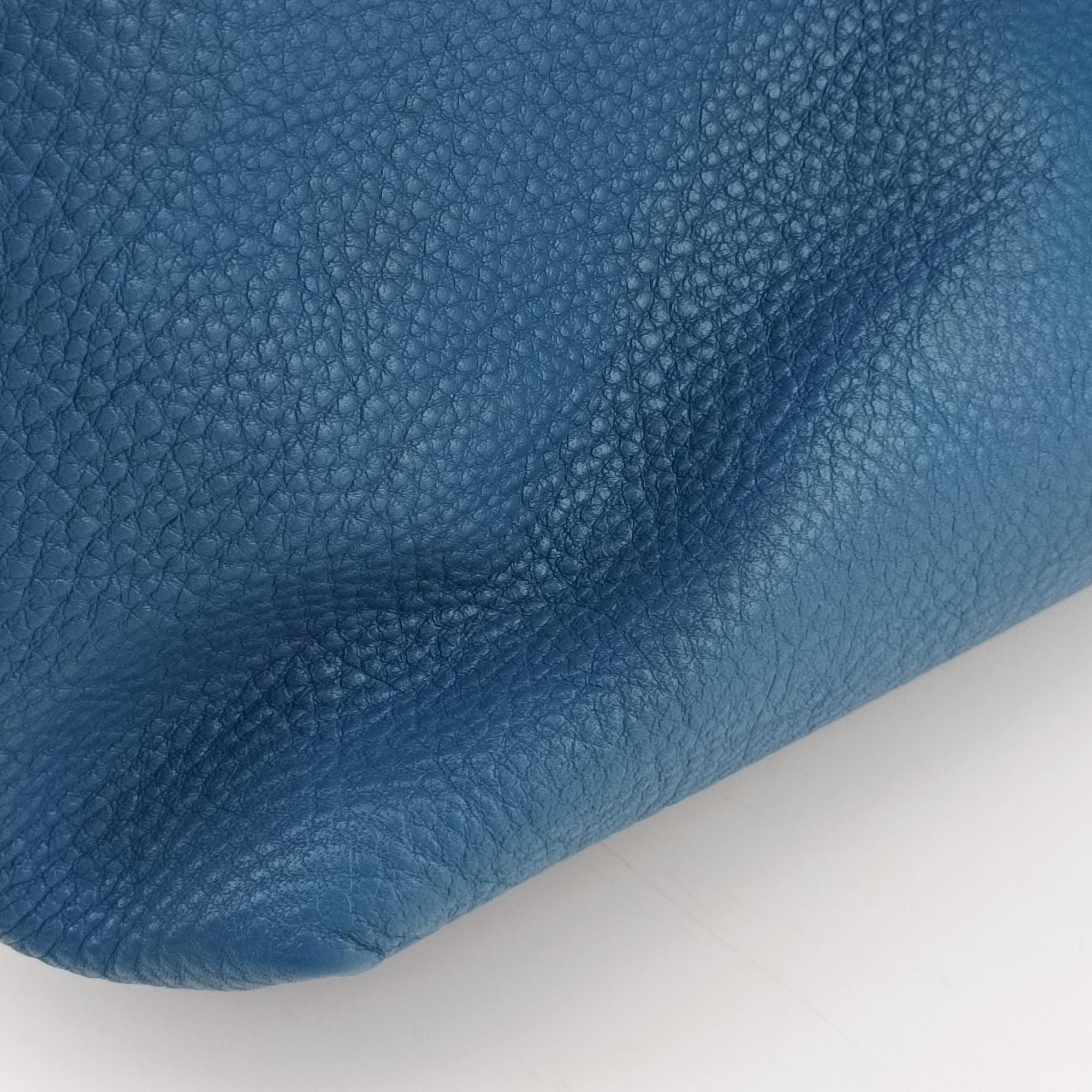 Secondhand Prada Vitello Phoenix Blue Leather BN1713 handbag | stylenewstar