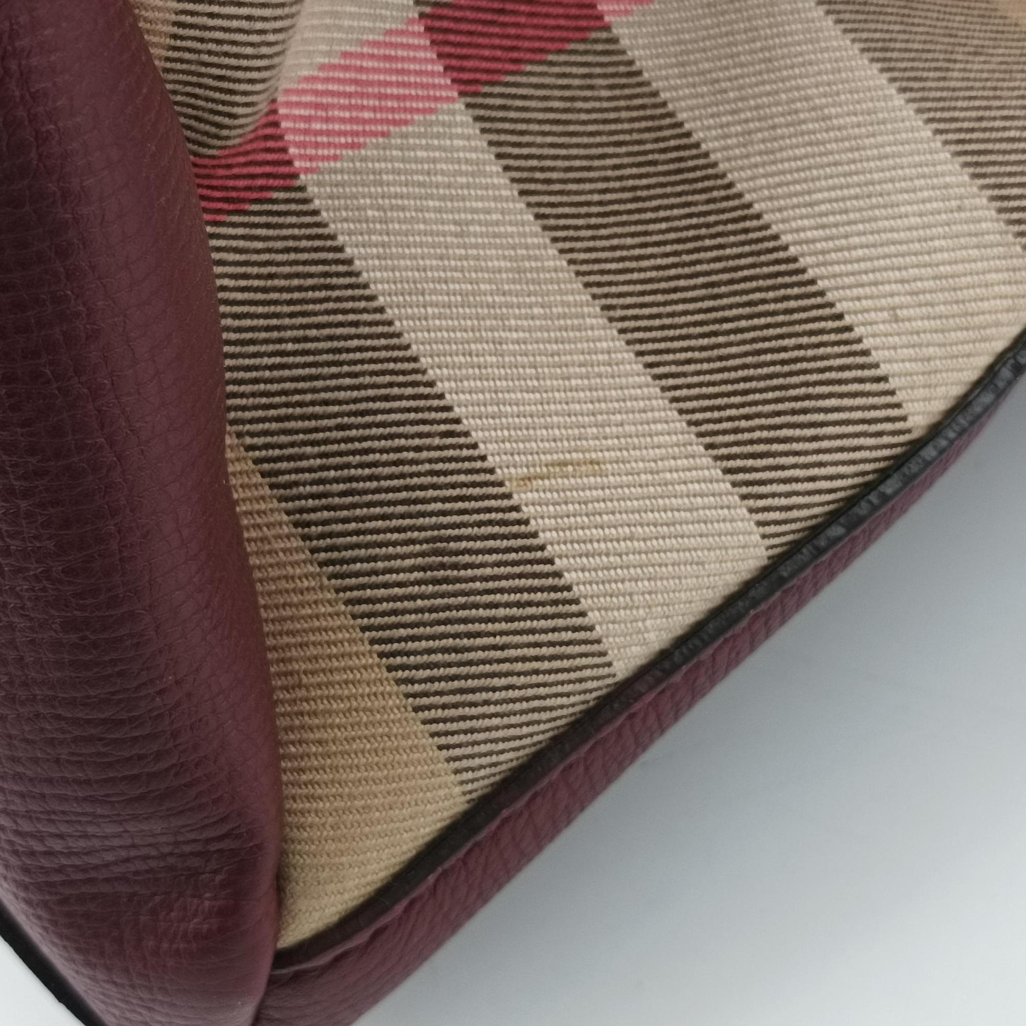 Pre-owned Burberry The Banner Burgundy×Multicolor Leather × canvas  shoulderbag | stylenewstar