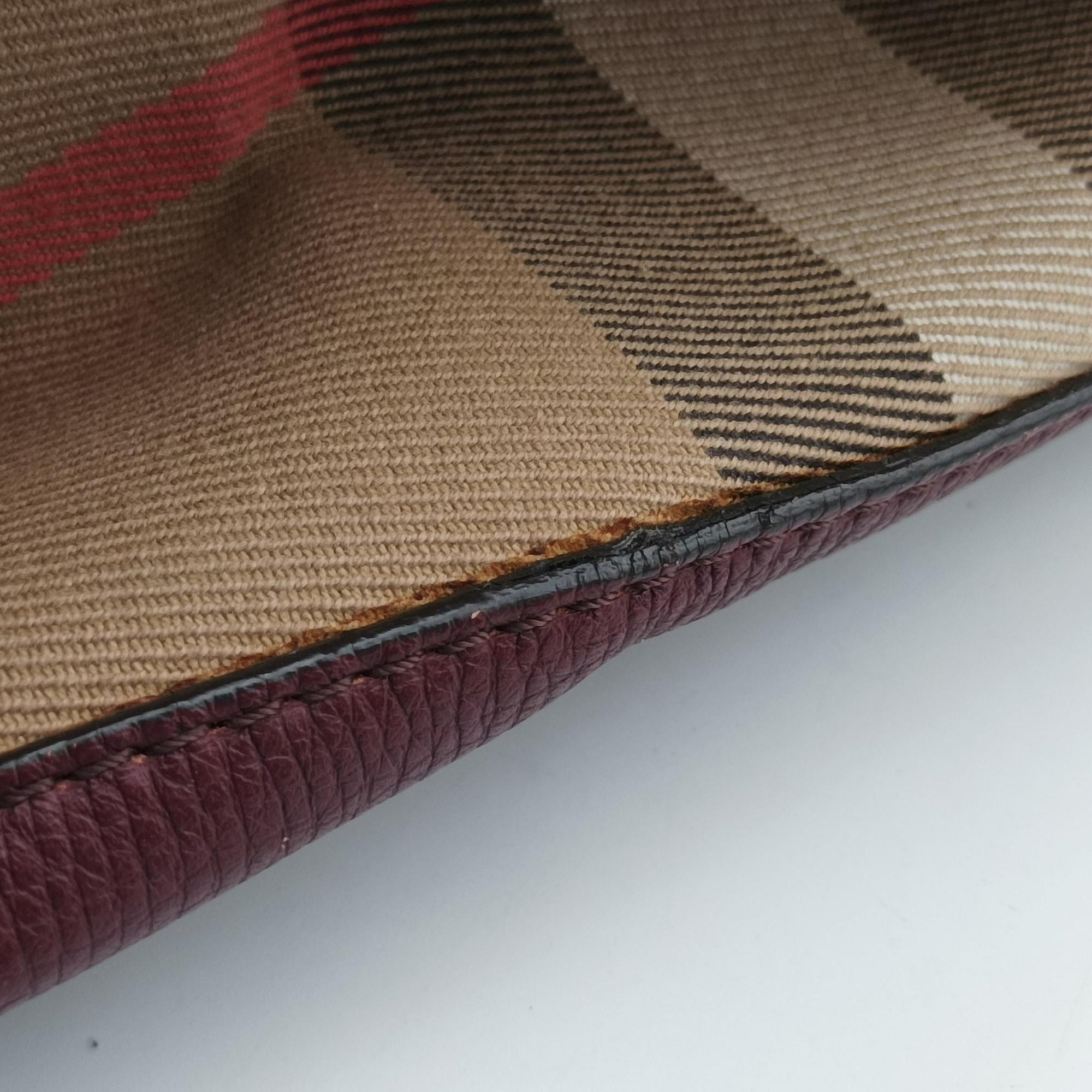 Pre-owned Burberry The Banner Burgundy×Multicolor Leather × canvas  shoulderbag | stylenewstar