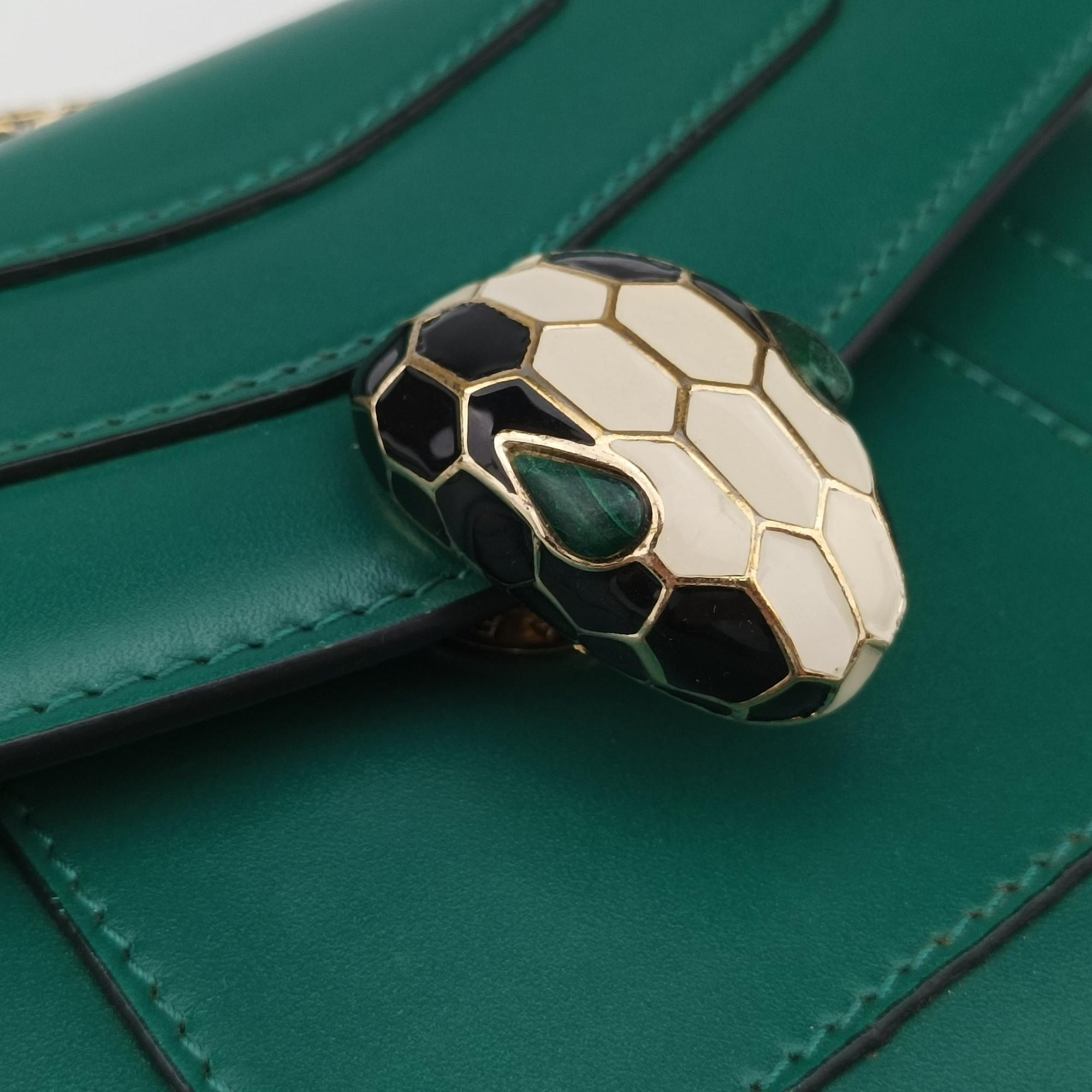 Pre-owned Bvlgari Serpenti Forever Green leather  shoulderbag | stylenewstar