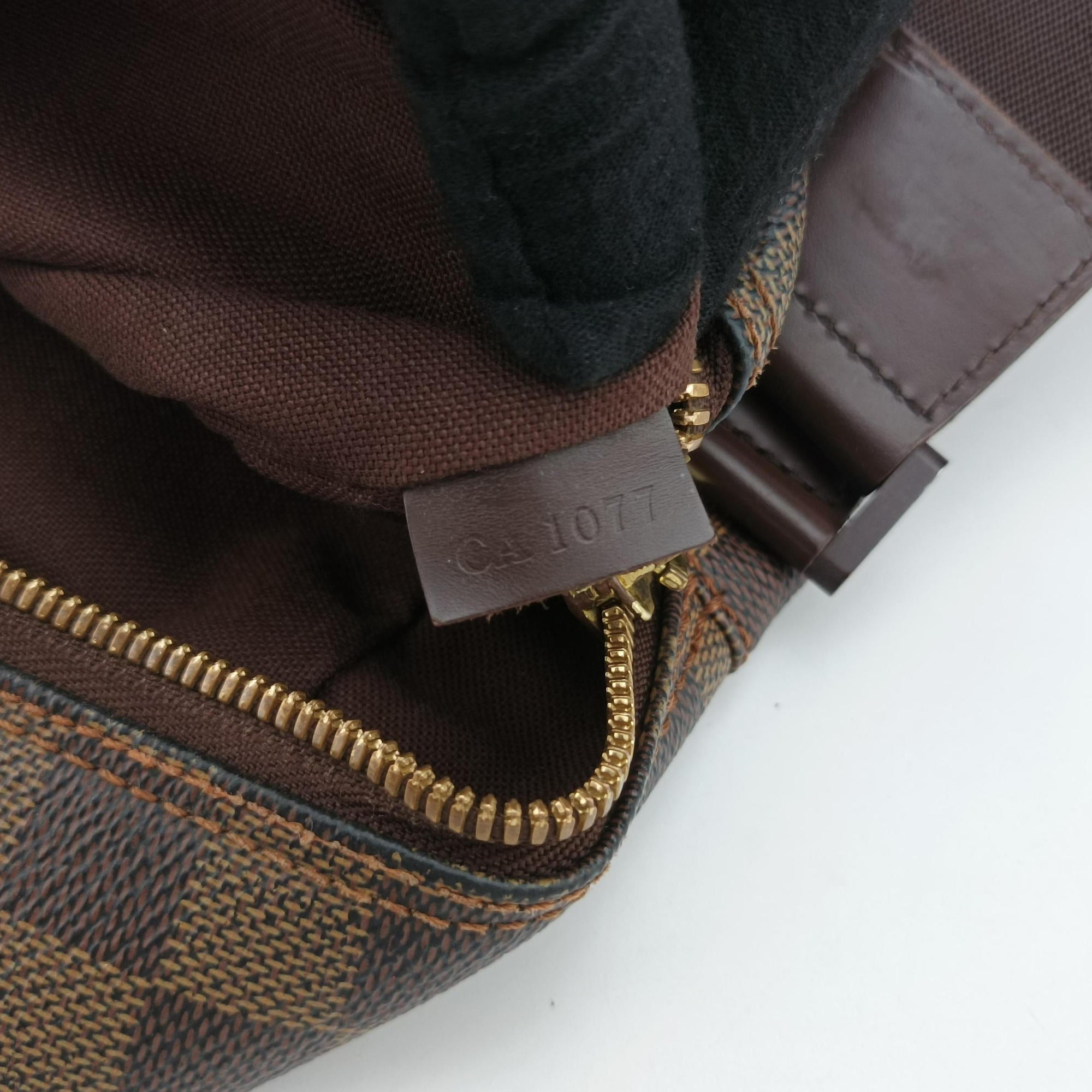Pre-owned Louis Vuitton OLAV MM EBENE Damier Canvas N41441 shoulderbag | stylenewstar