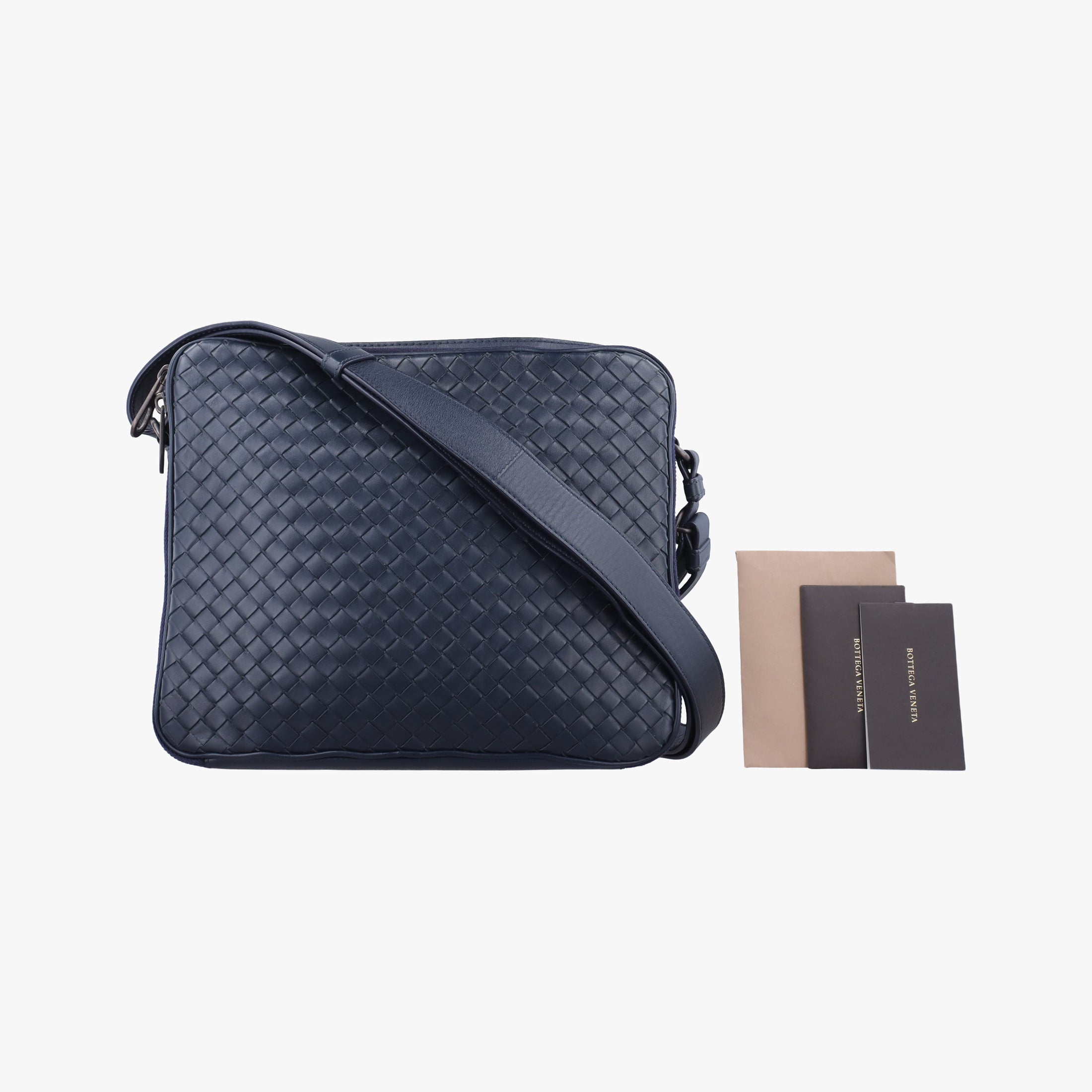 Pre-owned Bottega Veneta Intrecciato Navy lambskin  shoulderbag | stylenewstar