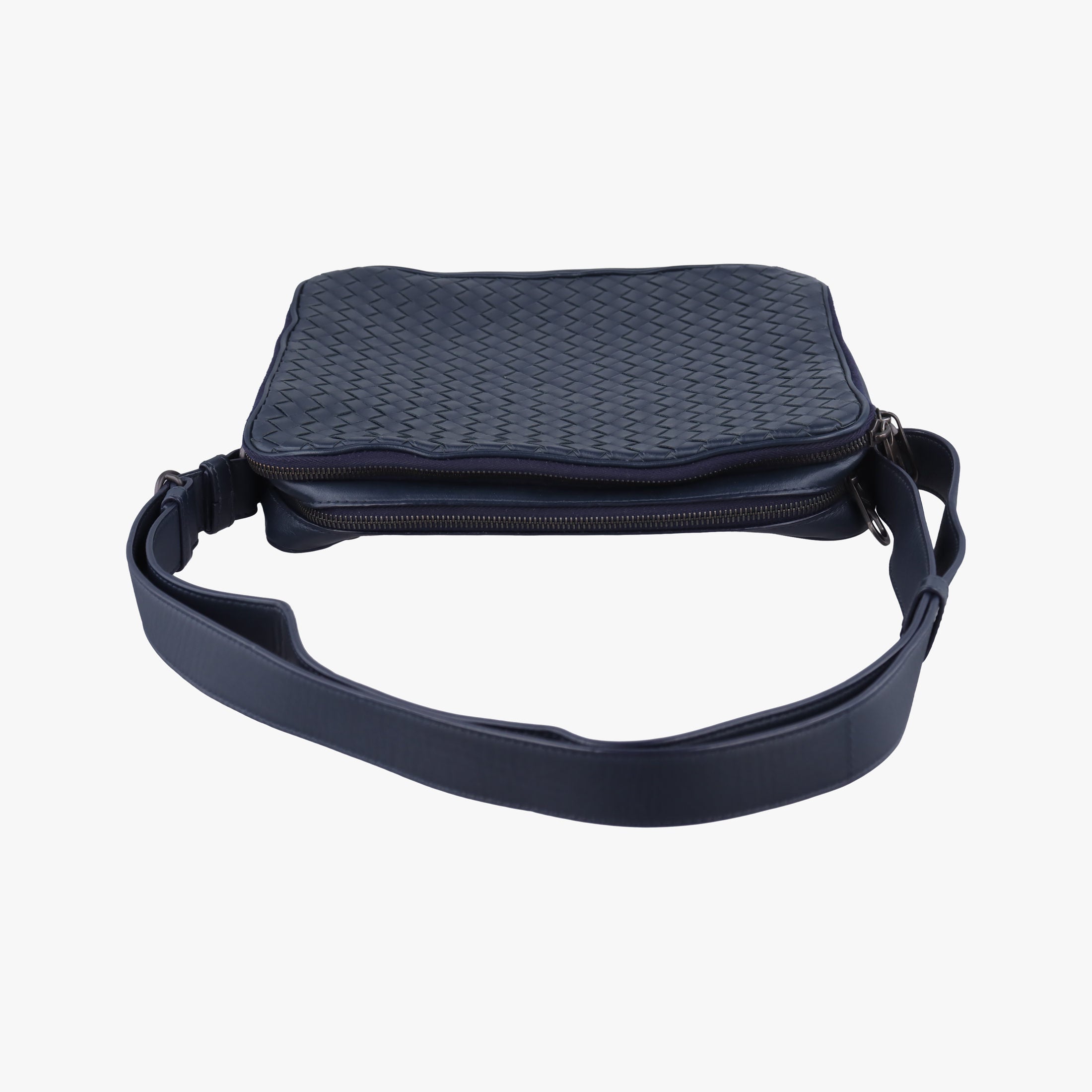 Pre-owned Bottega Veneta Intrecciato Navy lambskin  shoulderbag | stylenewstar