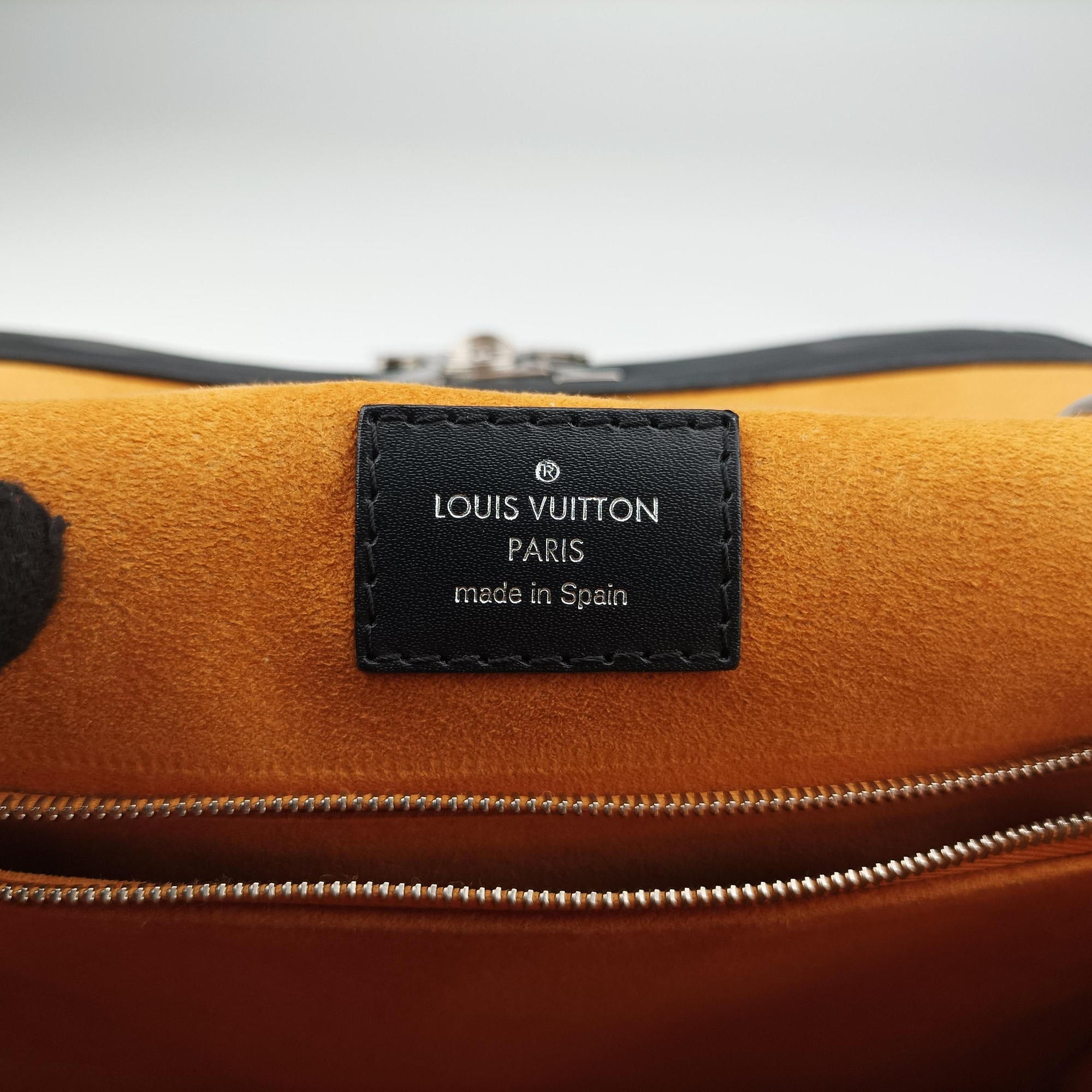 Pre-owned Louis Vuitton Grenelle PM Noir epi M53695 shoulderbag | stylenewstar