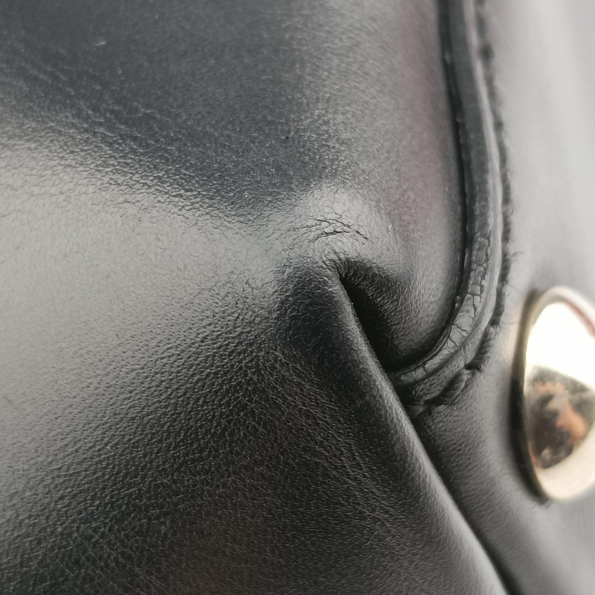 Pre-owned Gucci Diamante tote Black Leather 223668 handbag | stylenewstar