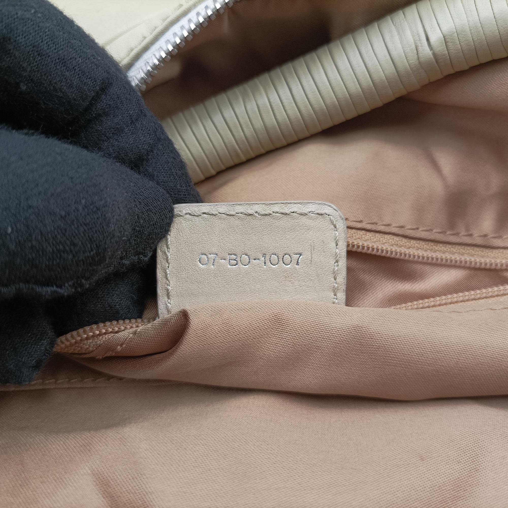 Pre-owned Christian Dior Gypsy Beige  Lambskin  handbag | stylenewstar