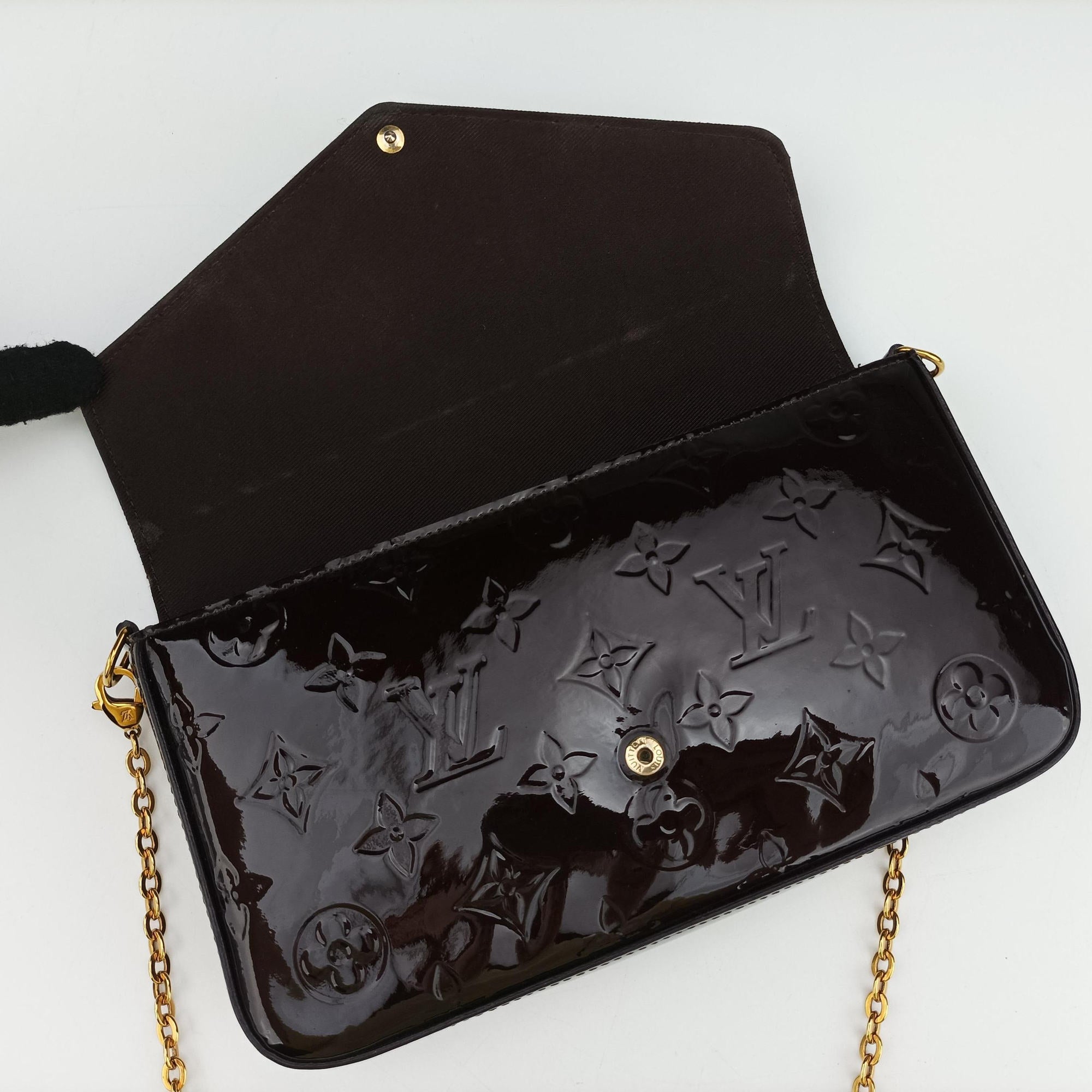 Secondhand Louis Vuitton Pochette Felice Amarante Vernis M61267 shoulderbag | stylenewstar