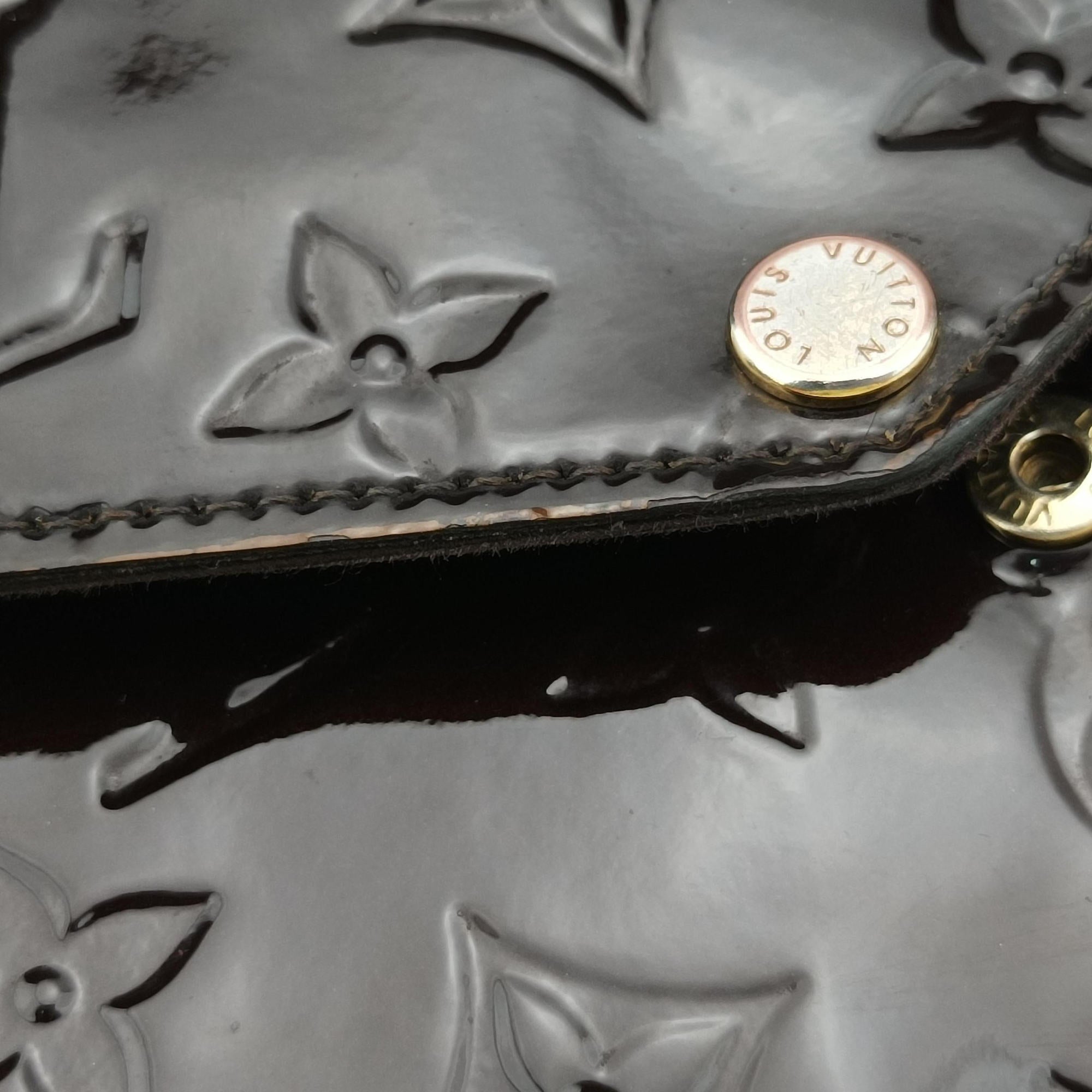 Secondhand Louis Vuitton Pochette Felice Amarante Vernis M61267 shoulderbag | stylenewstar