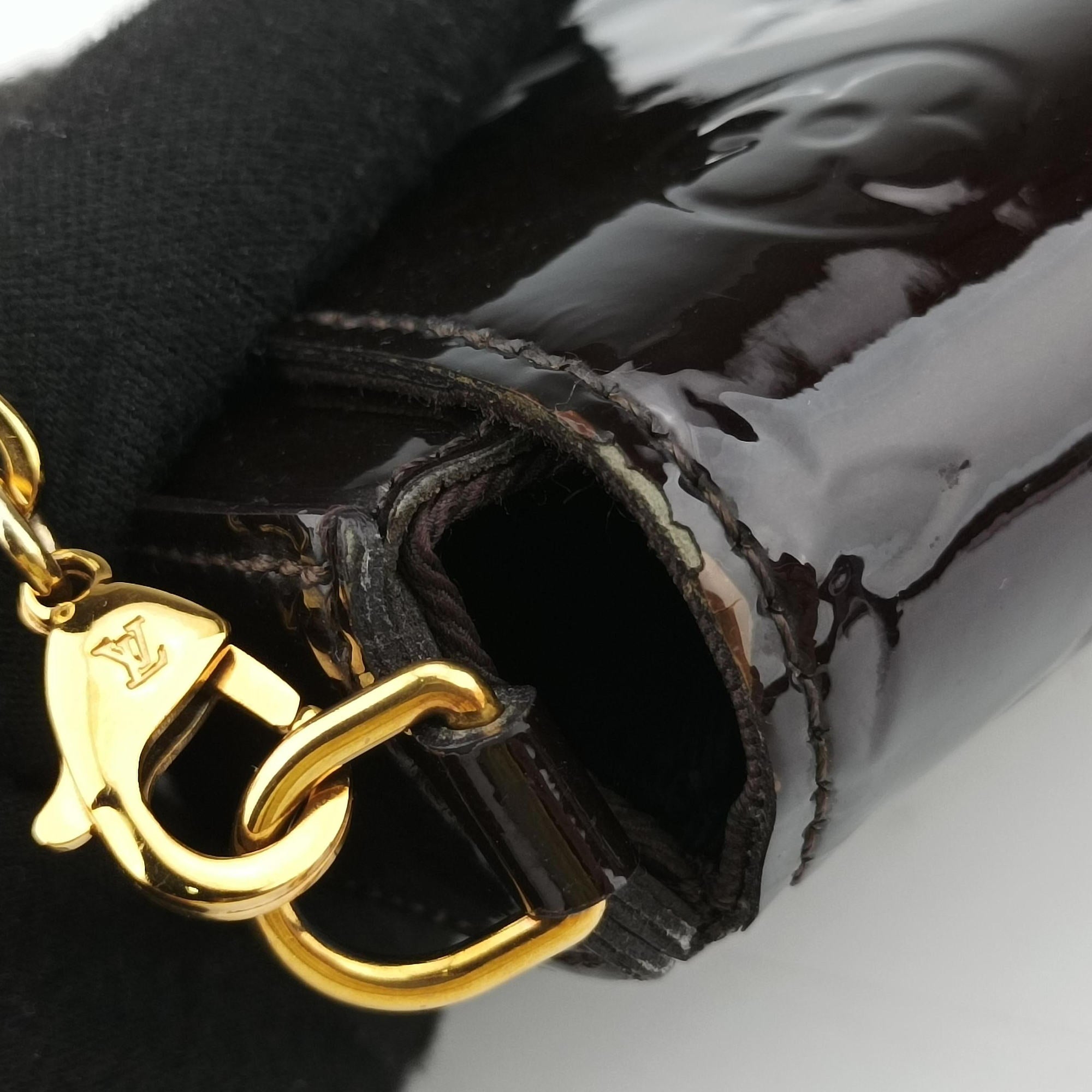 Secondhand Louis Vuitton Pochette Felice Amarante Vernis M61267 shoulderbag | stylenewstar