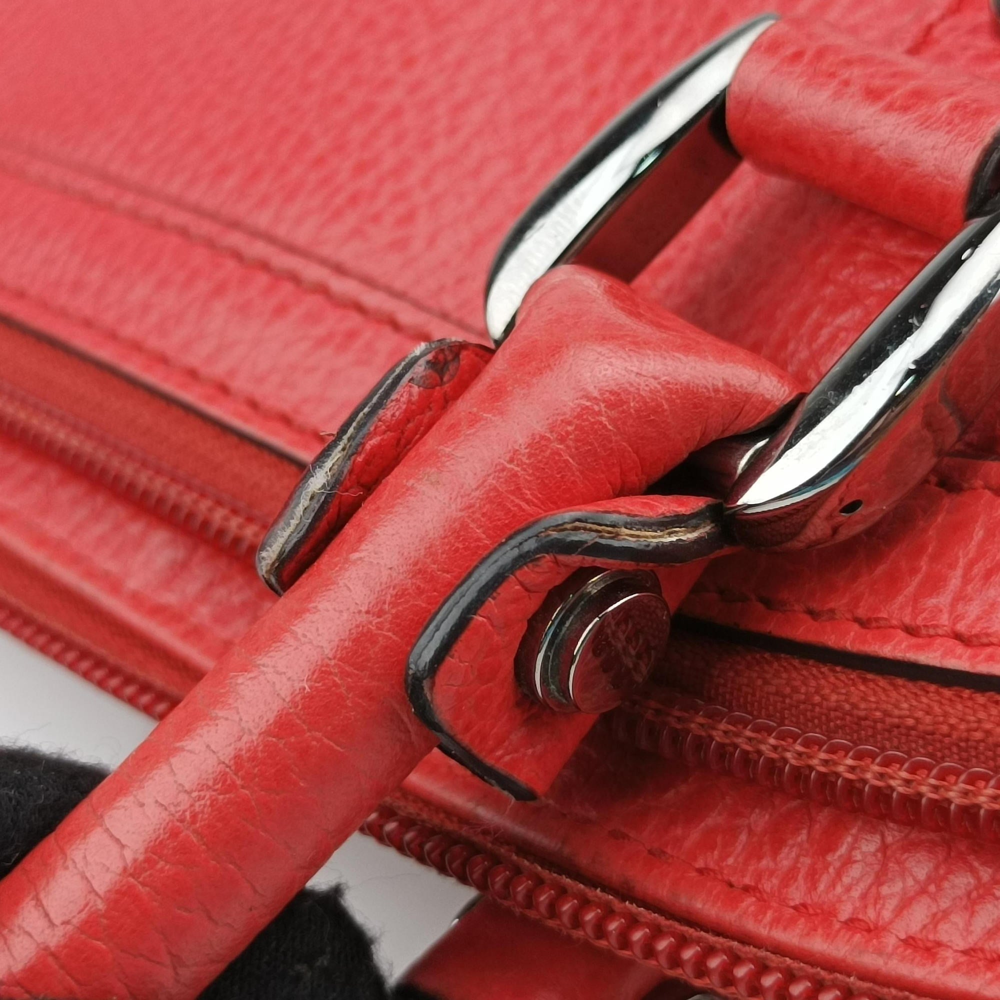 Pre-owned Gucci charm dome Red Leather 341503 shoulderbag | stylenewstar