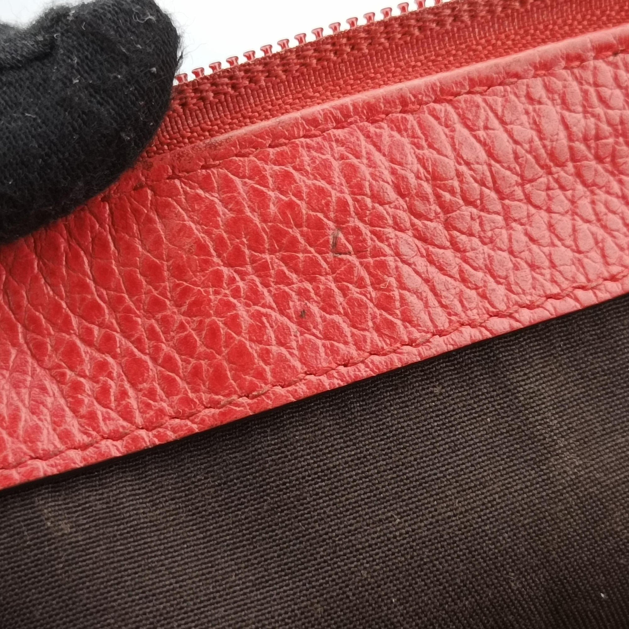 Pre-owned Gucci charm dome Red Leather 341503 shoulderbag | stylenewstar