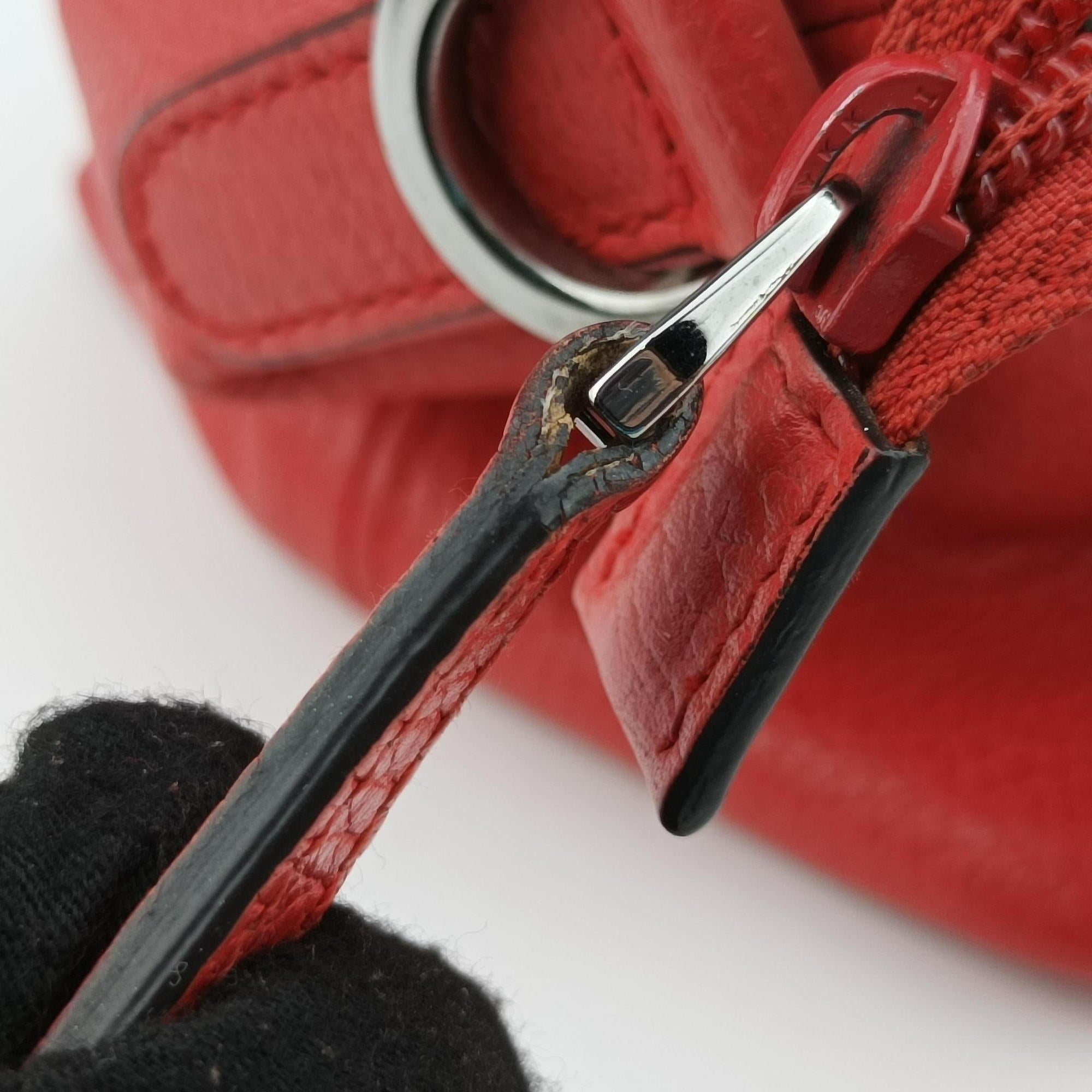 Pre-owned Gucci charm dome Red Leather 341503 shoulderbag | stylenewstar