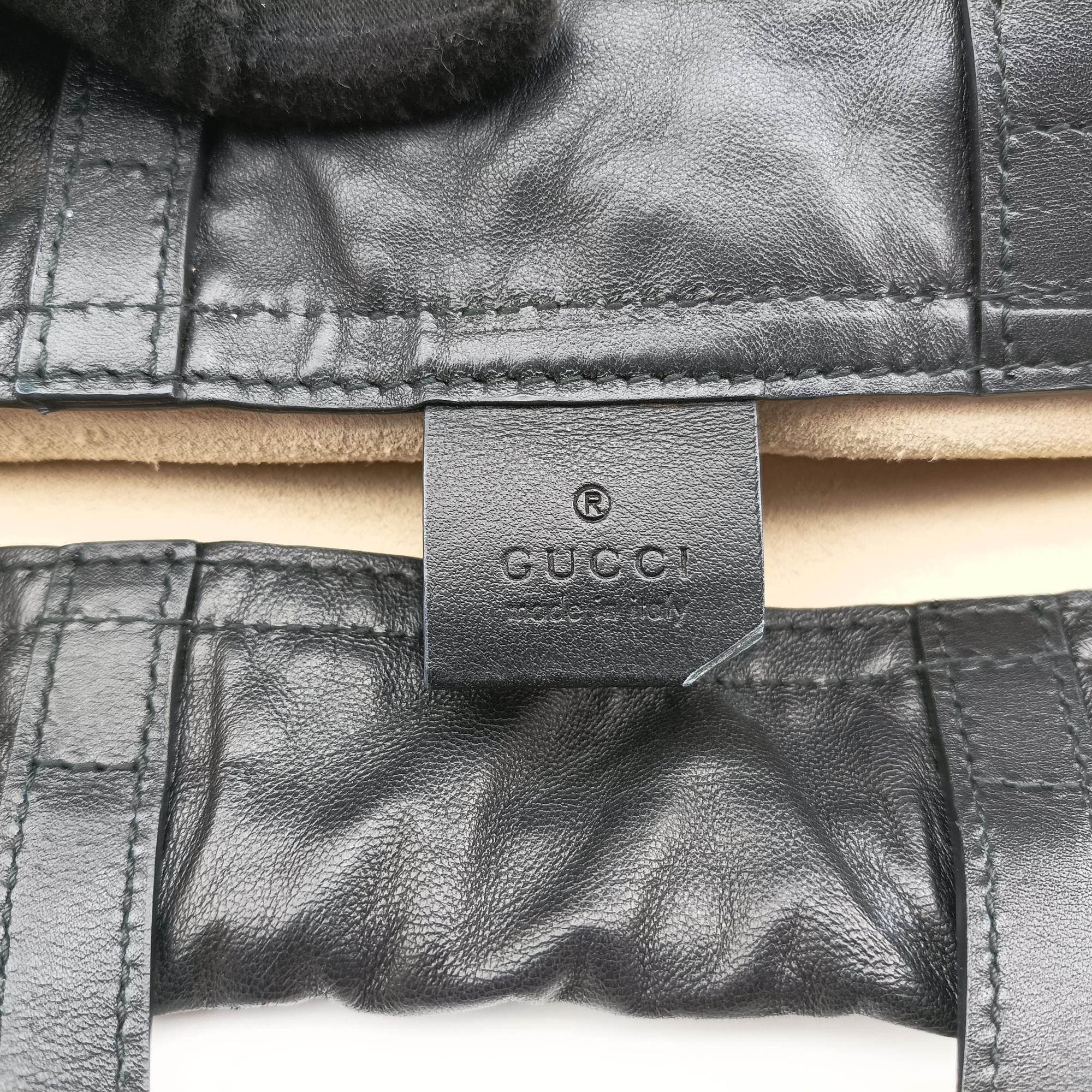 Pre-owned Gucci Gucci print White Leather 523586 backpack/rucksack | stylenewstar
