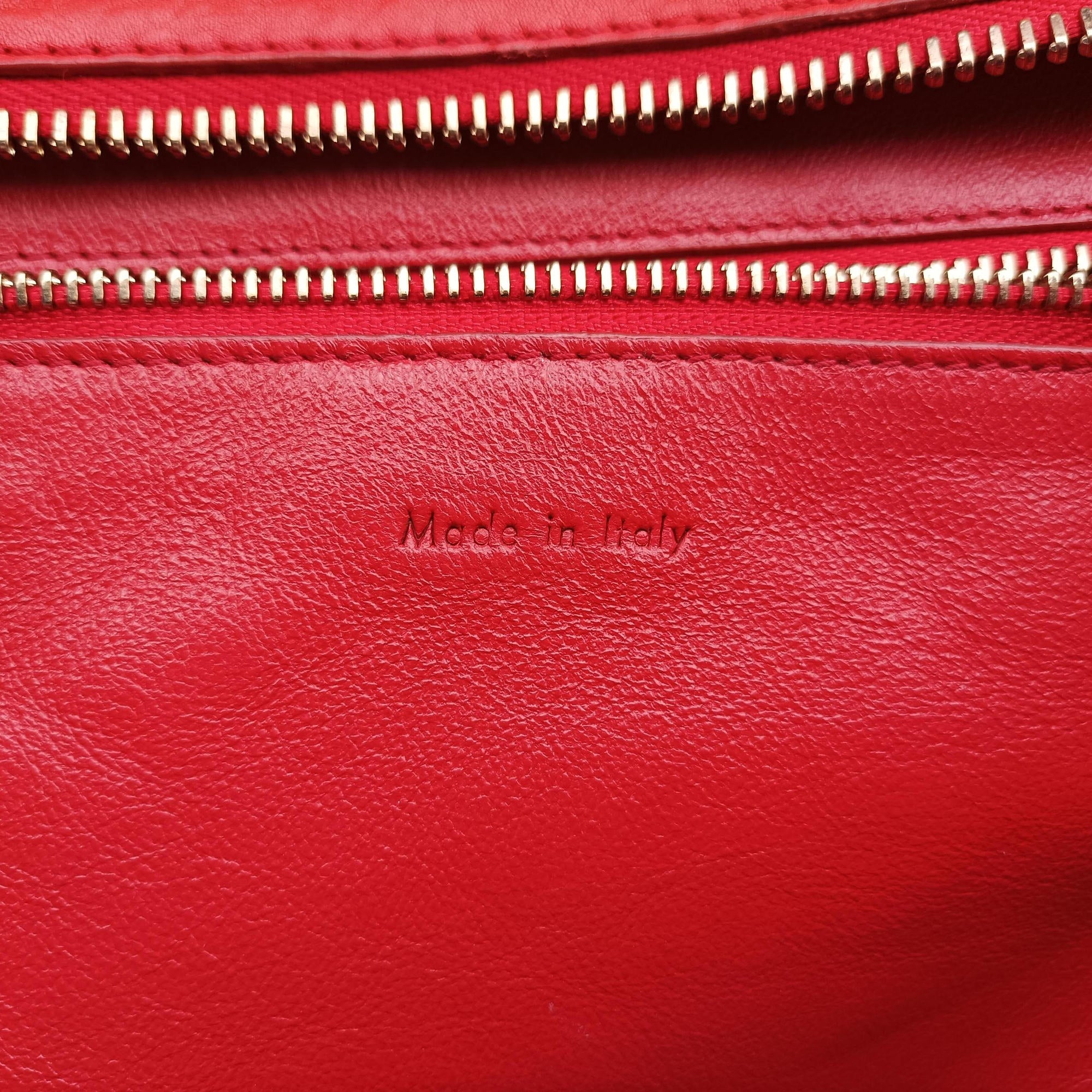 Secondhand Celine Luggage Mini Shopper Red Leather  handbag | stylenewstar