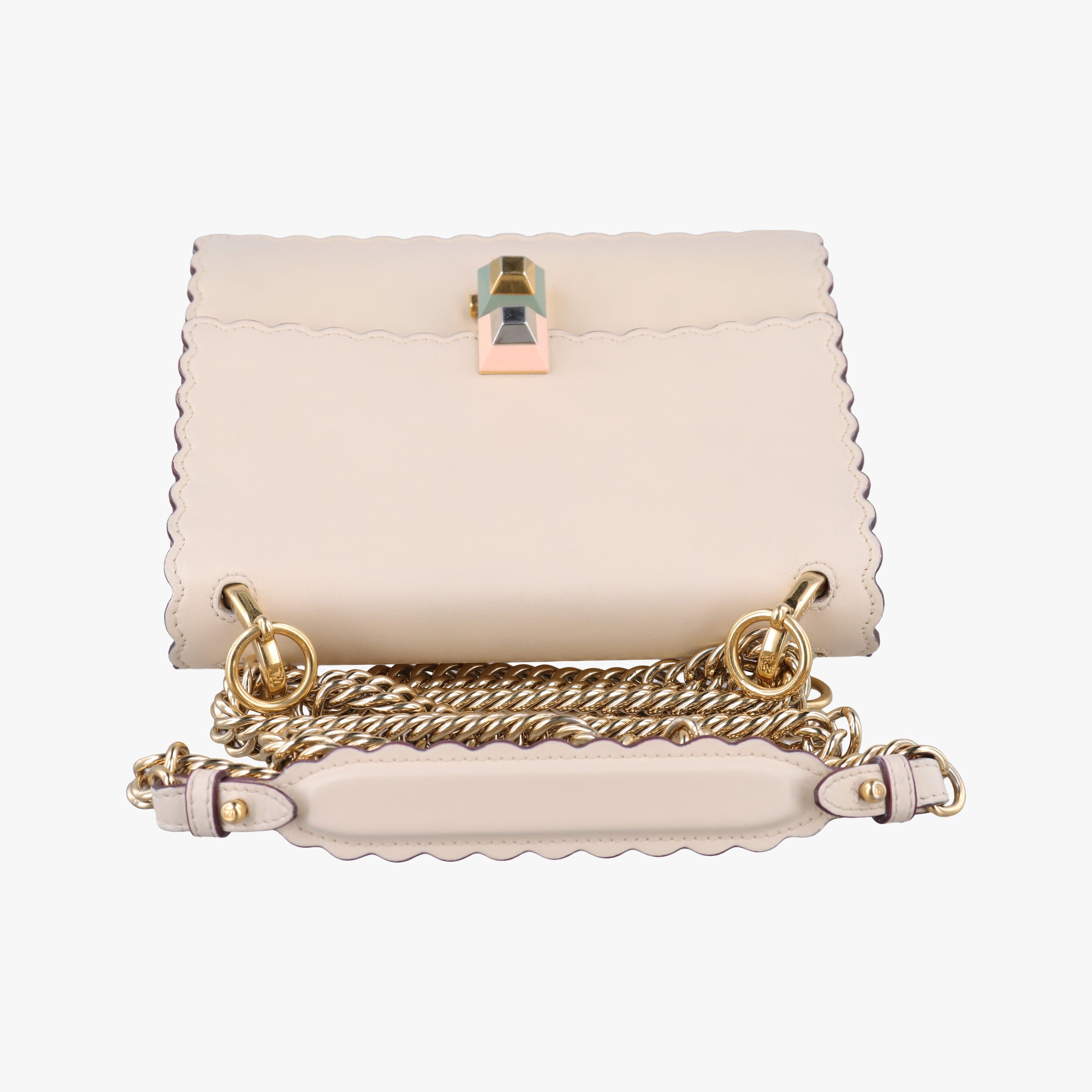 Pre-owned Fendi Kan I beige Leather 8M0381 shoulderbag | stylenewstar
