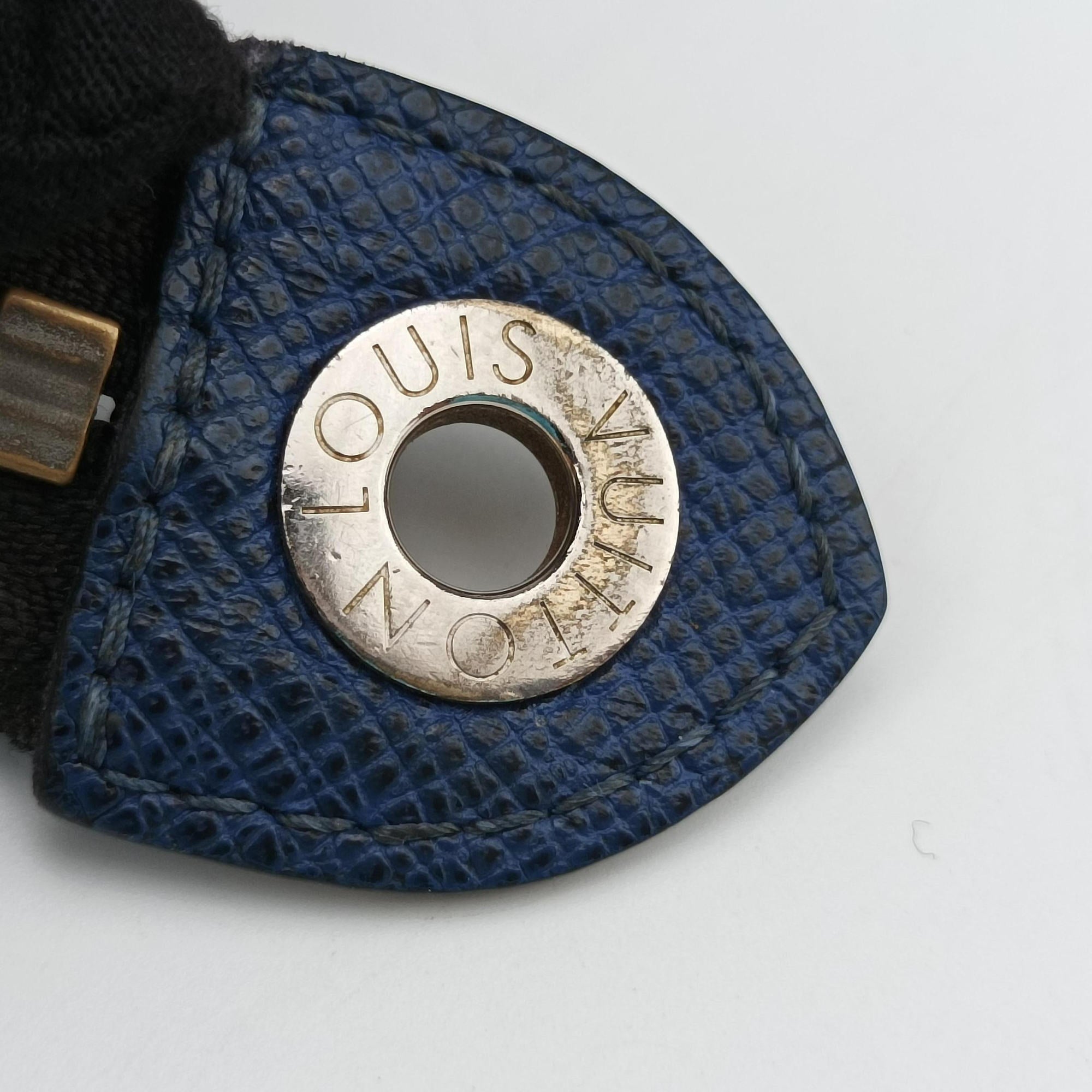 Pre-owned Louis Vuitton Taigarama Pochette Voyage MM Cobalt × Pacific Blue Taiga Leather × Canvas M30423 clutchbag | stylenewstar