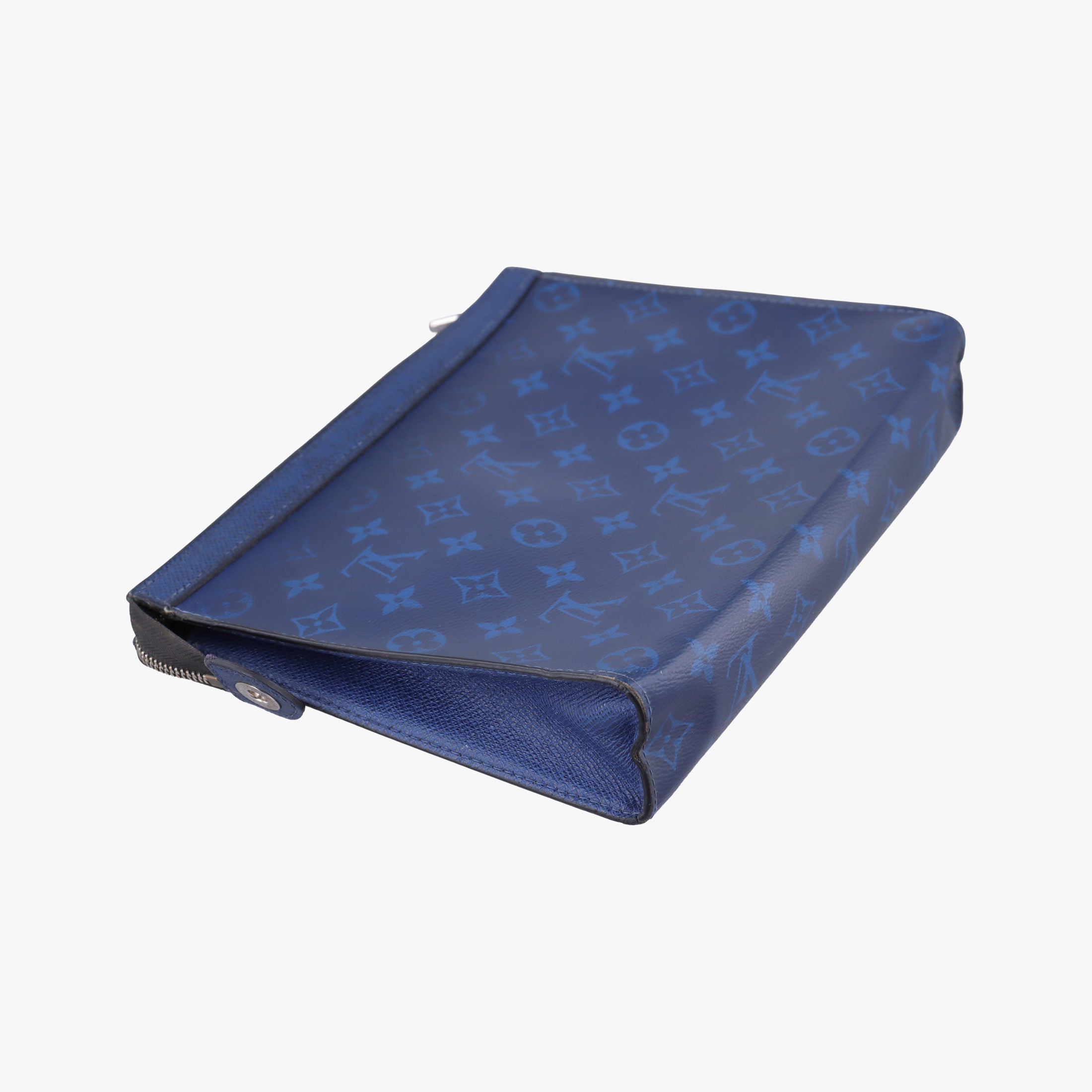 Pre-owned Louis Vuitton Taigarama Pochette Voyage MM Cobalt × Pacific Blue Taiga Leather × Canvas M30423 clutchbag | stylenewstar