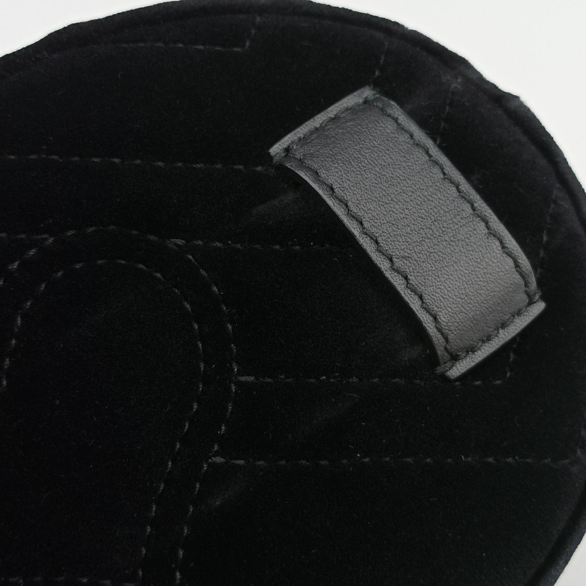 Pre-owned Gucci GG Marmont Black velour 476434 bum bag/waist bag | stylenewstar