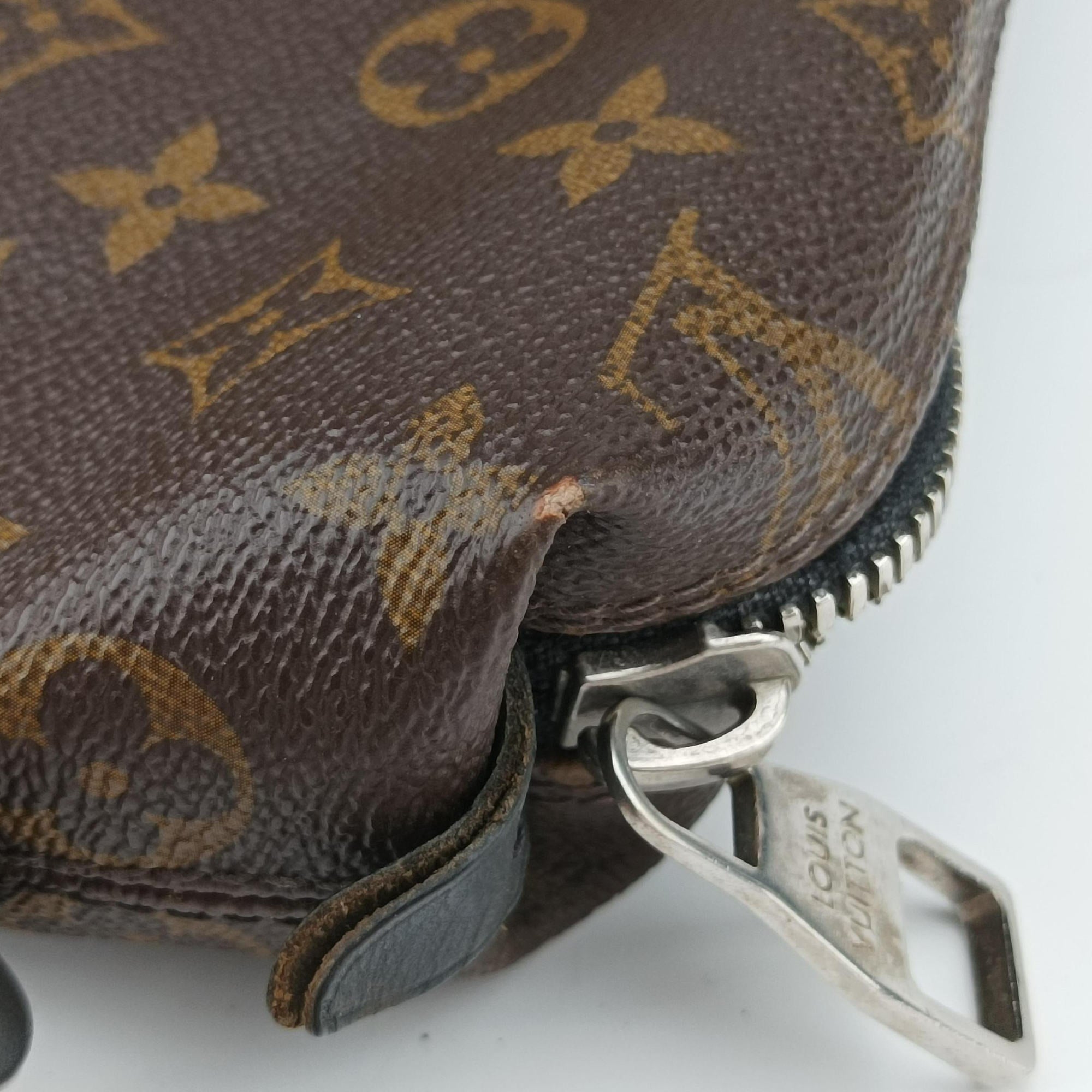 Pre-owned Louis Vuitton KITAN brown Monogram Canvas M40388 shoulderbag | stylenewstar