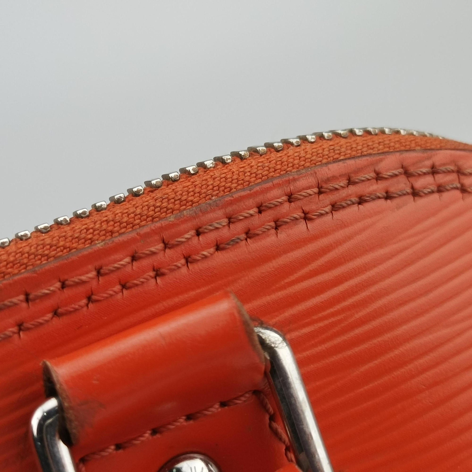 Pre-owned Louis Vuitton Alma PM PIMENT Epi M40623 handbag | stylenewstar