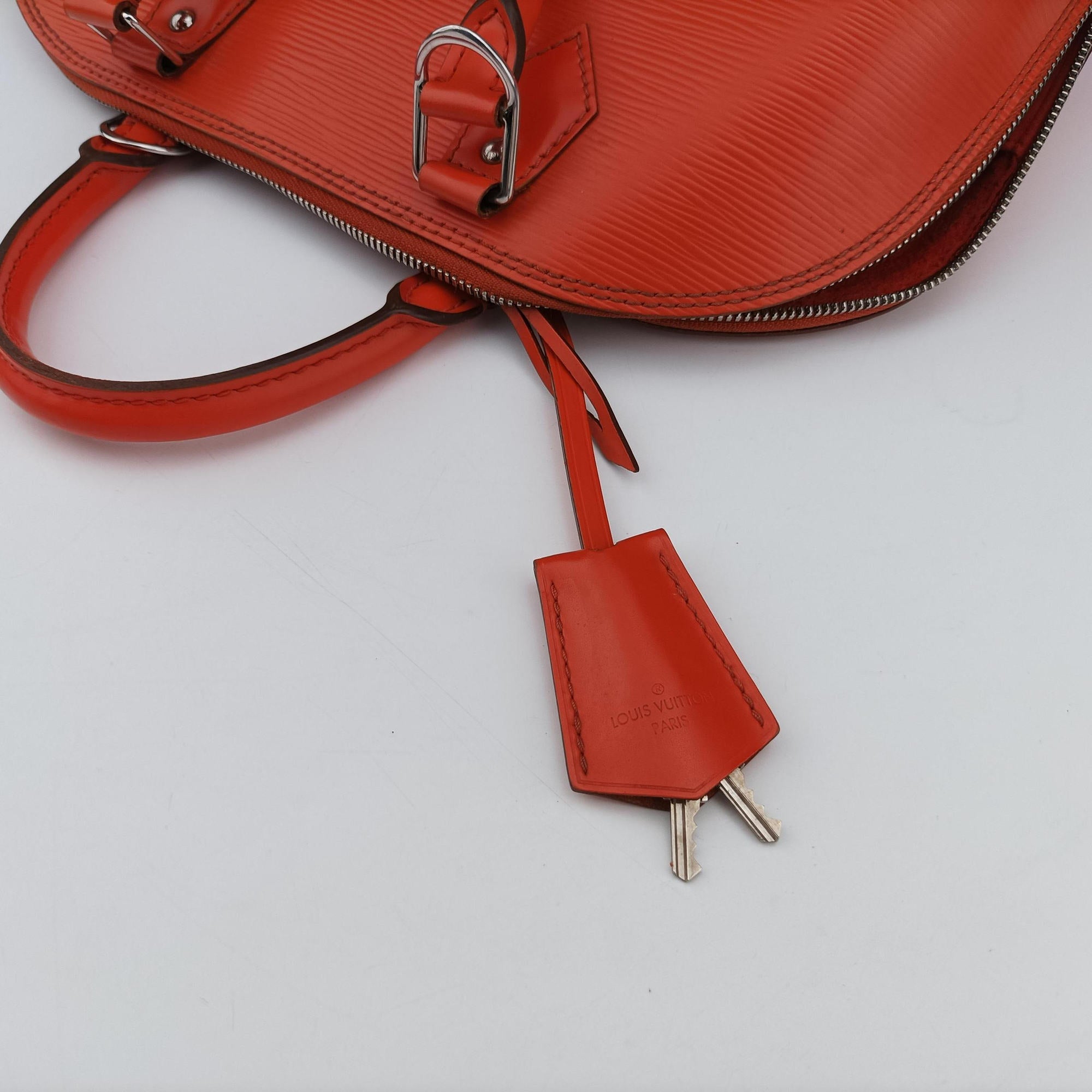 Pre-owned Louis Vuitton Alma PM PIMENT Epi M40623 handbag | stylenewstar