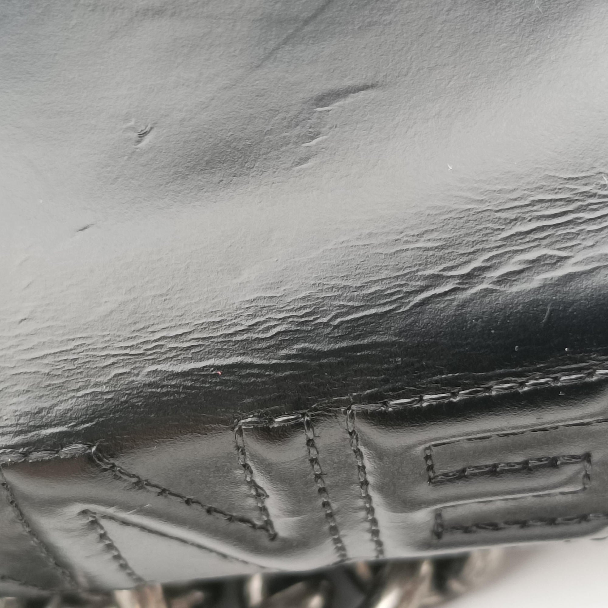 Vintage Chanel BOY CHANEL Black×white Leather A66712 shoulderbag | stylenewstar