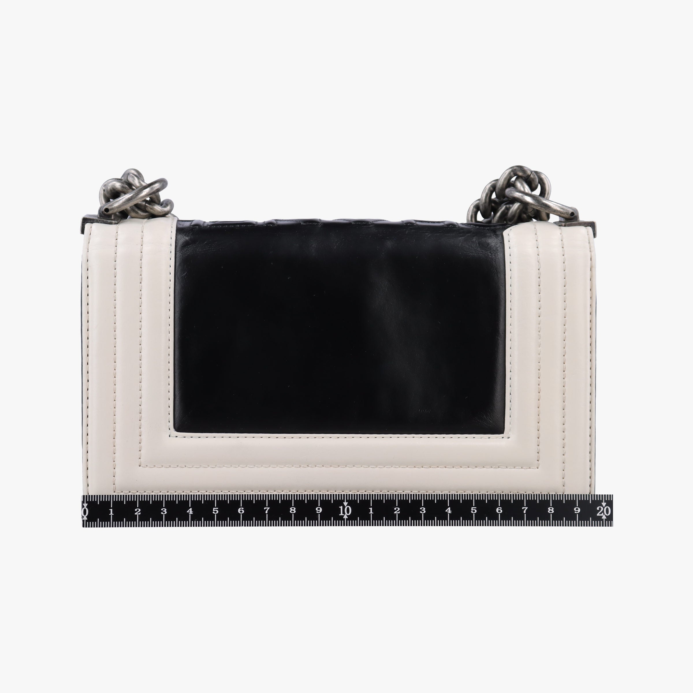 Vintage Chanel BOY CHANEL Black×white Leather A66712 shoulderbag | stylenewstar