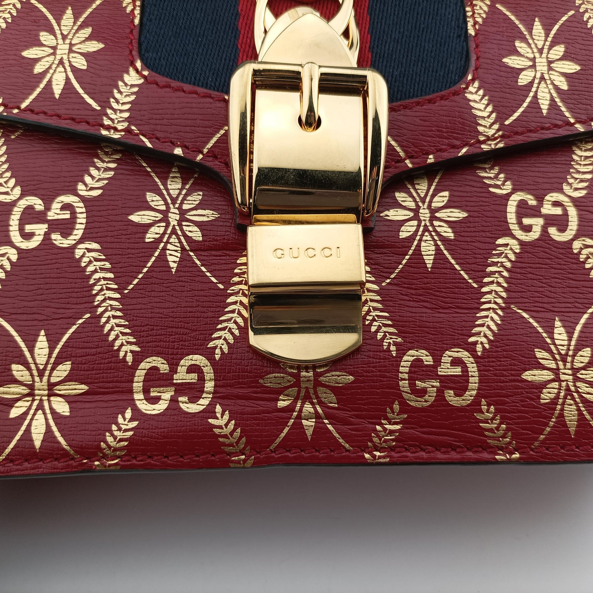 Pre-owned Gucci Sylvie red×Multicolour Leather 524405 shoulderbag | stylenewstar