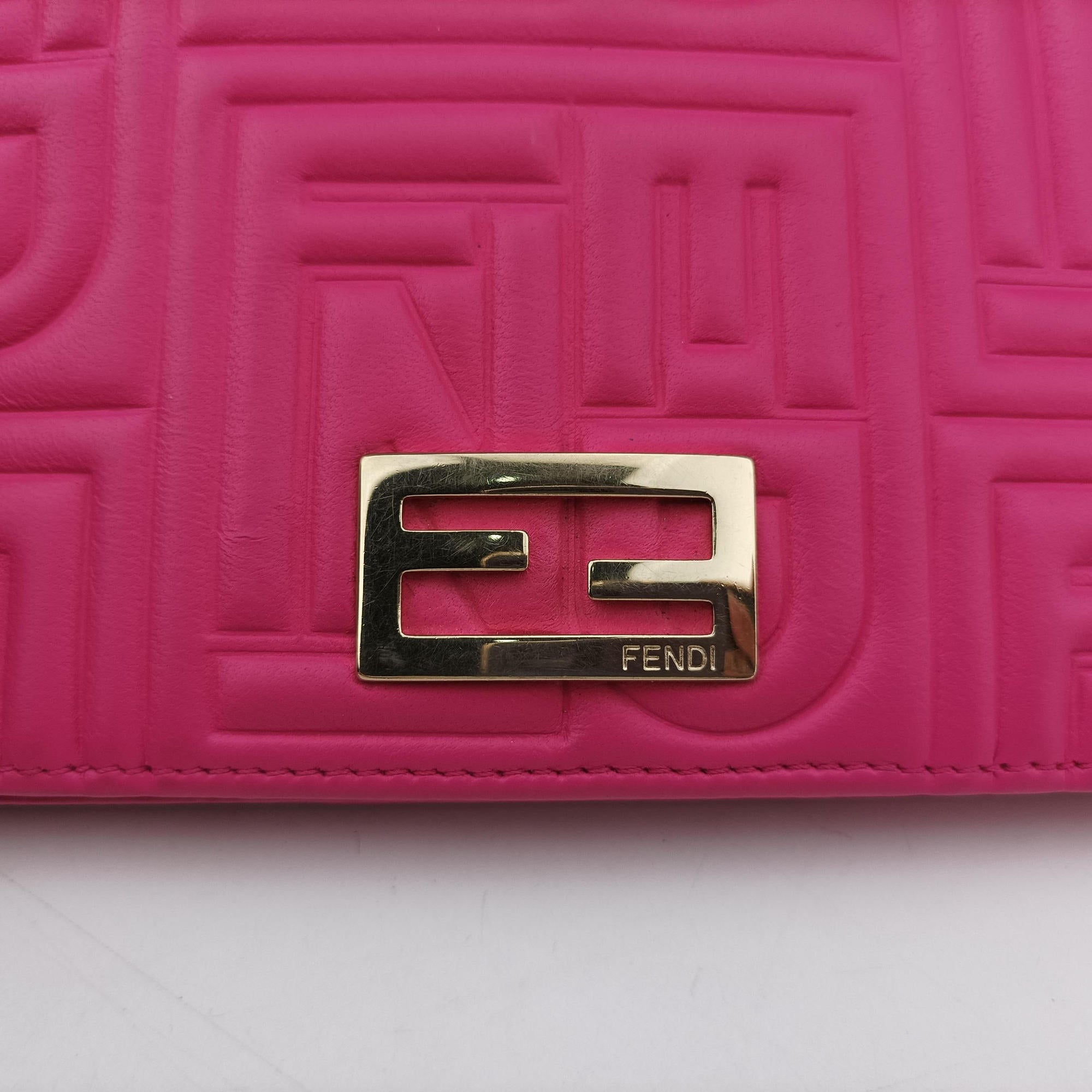 Pre-owned Fendi Embossed Logo Rose Leather 8M0219 shoulderbag | stylenewstar