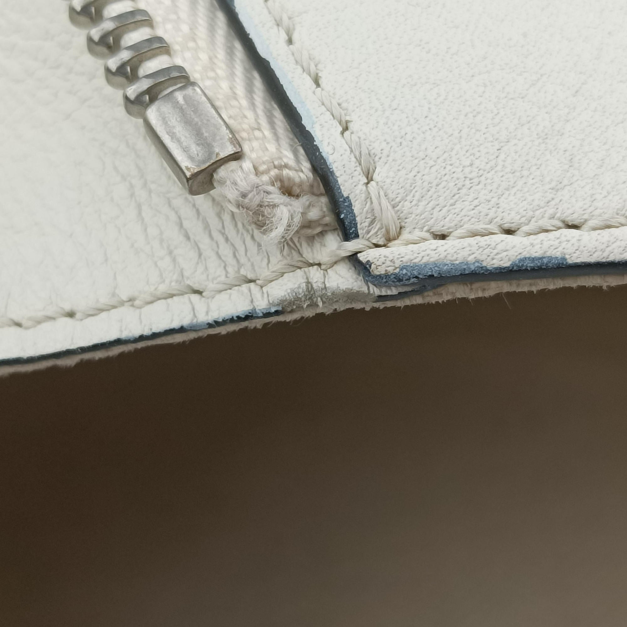 Pre-owned Loewe Hammock White Leather  shoulderbag | stylenewstar