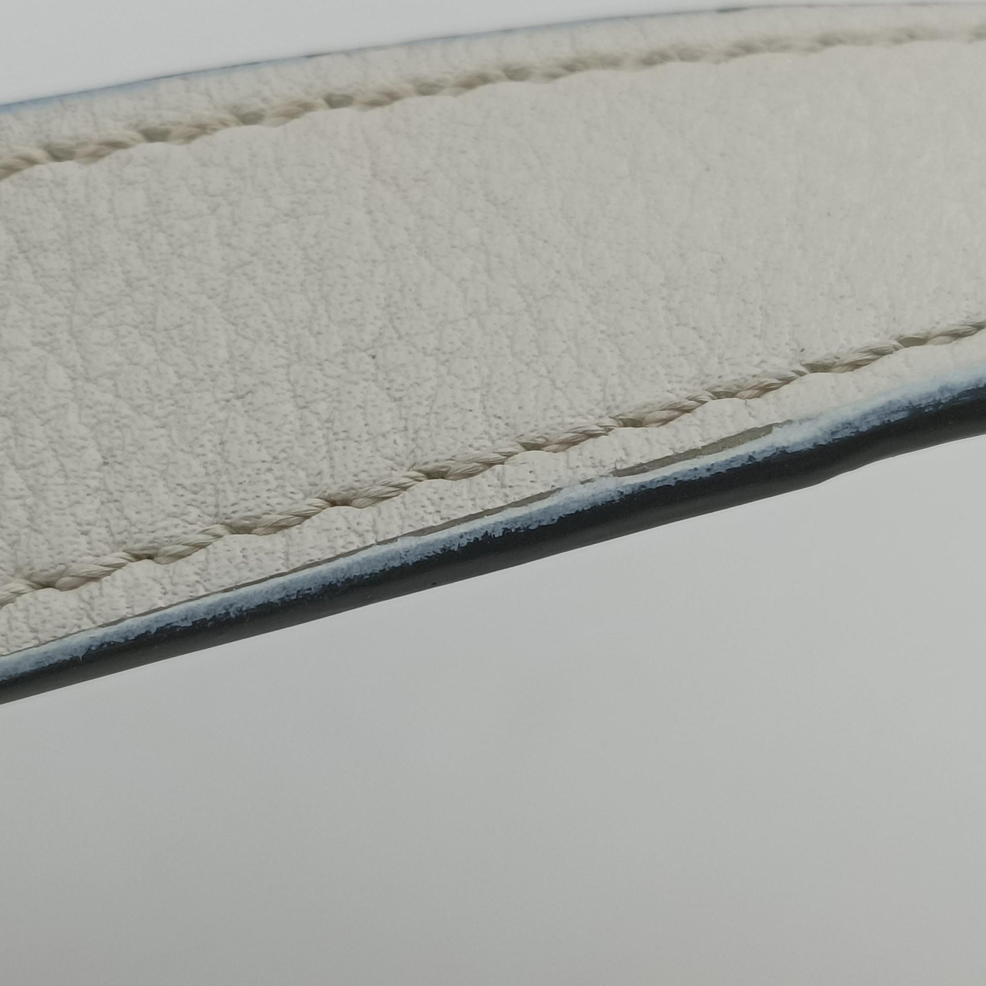 Pre-owned Loewe Hammock White Leather  shoulderbag | stylenewstar