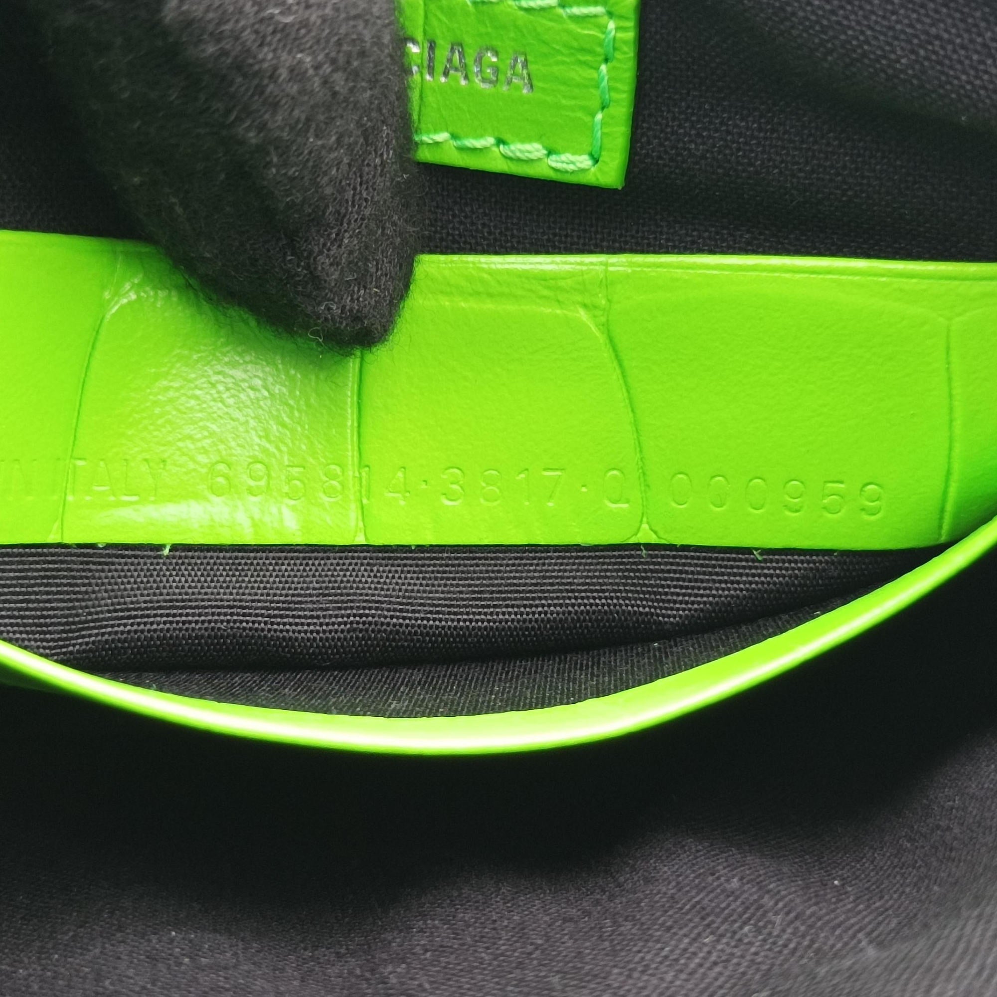 Vintage Balenciaga Le Cagole Green lambskin  shoulderbag | stylenewstar