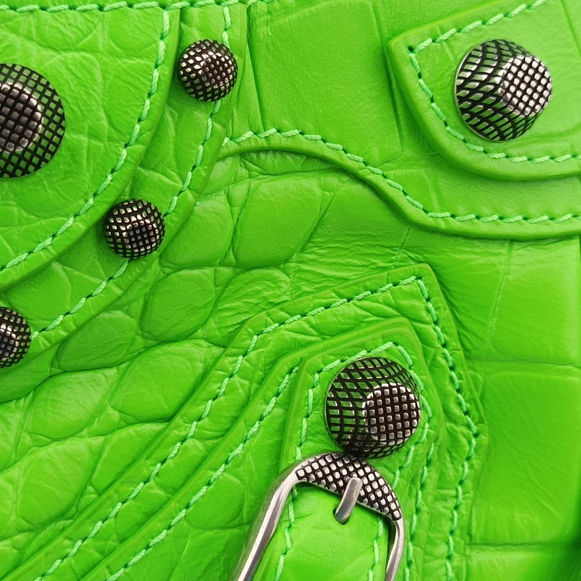 Vintage Balenciaga Le Cagole Green lambskin  shoulderbag | stylenewstar