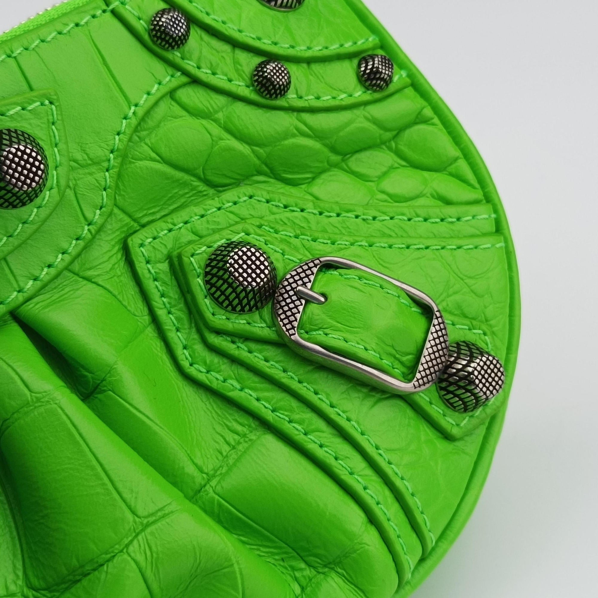 Vintage Balenciaga Le Cagole Green lambskin  shoulderbag | stylenewstar