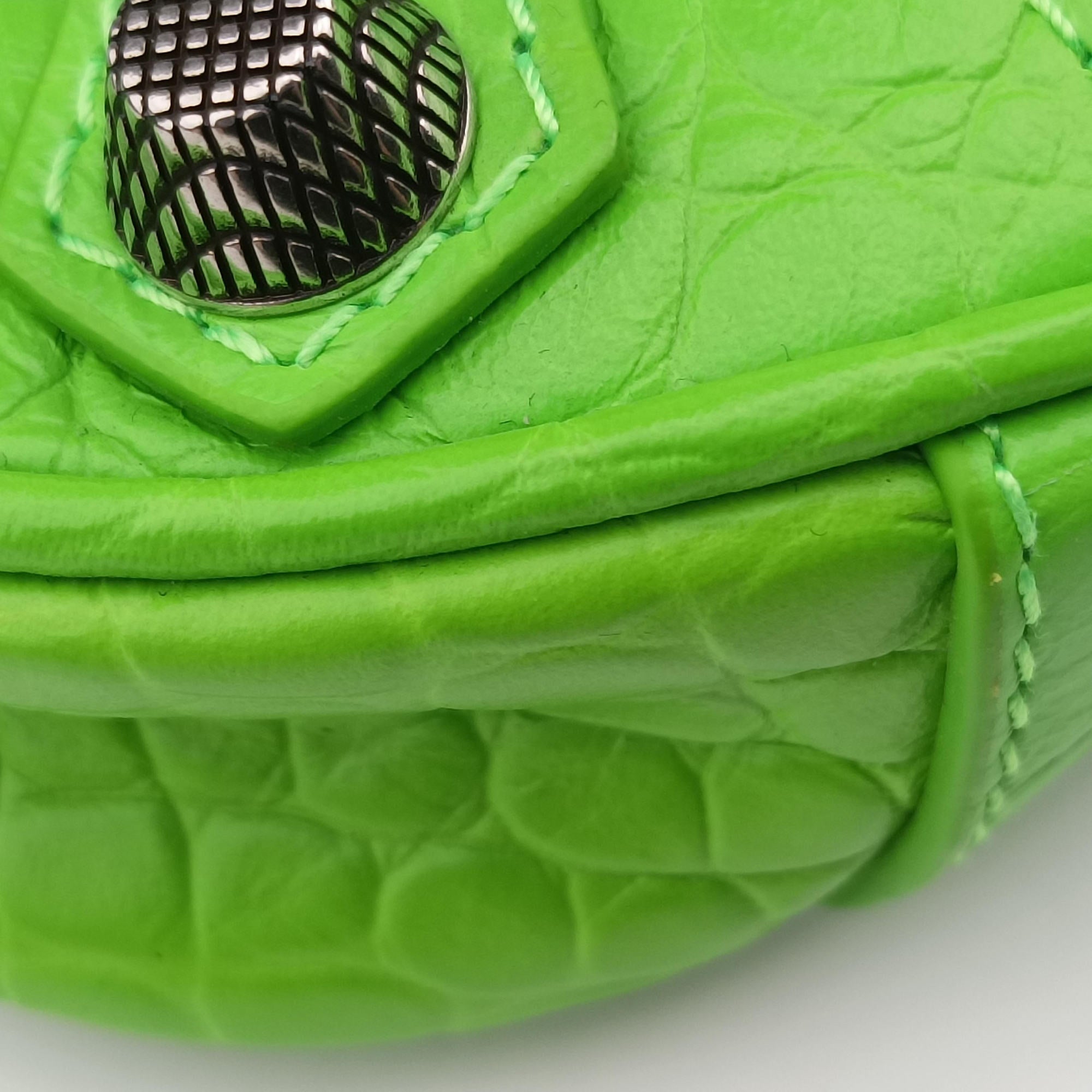 Pre-owned Balenciaga Le Cagole Green lambskin  shoulderbag | stylenewstar