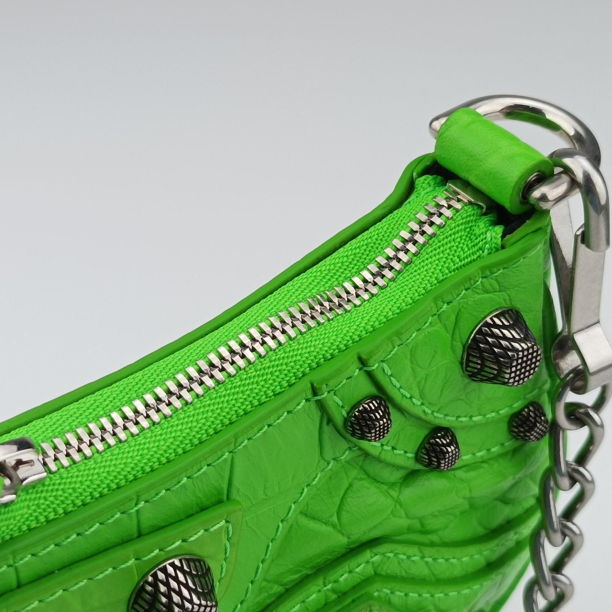 Pre-owned Balenciaga Le Cagole Green lambskin  shoulderbag | stylenewstar
