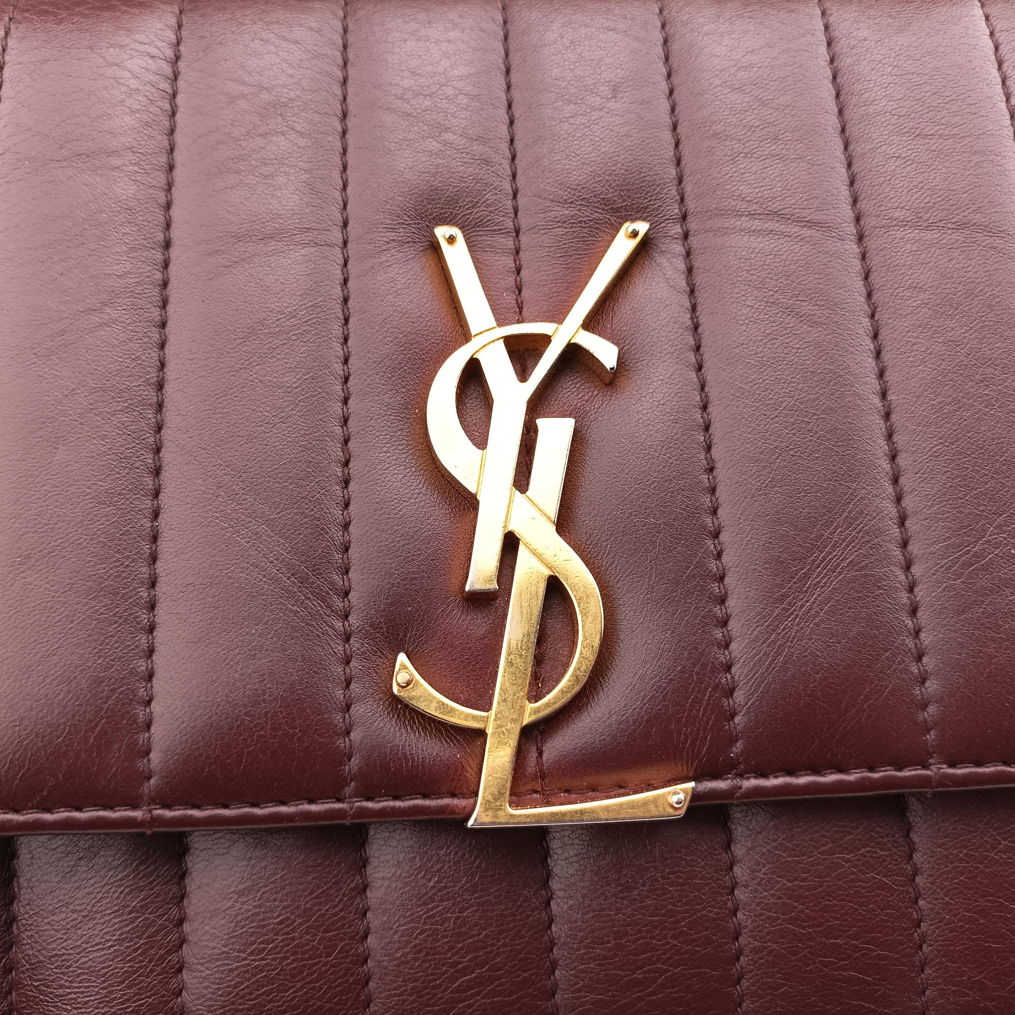 Secondhand Yves Saint Laurent VICKY Burgundy Leather 532612 shoulderbag | stylenewstar
