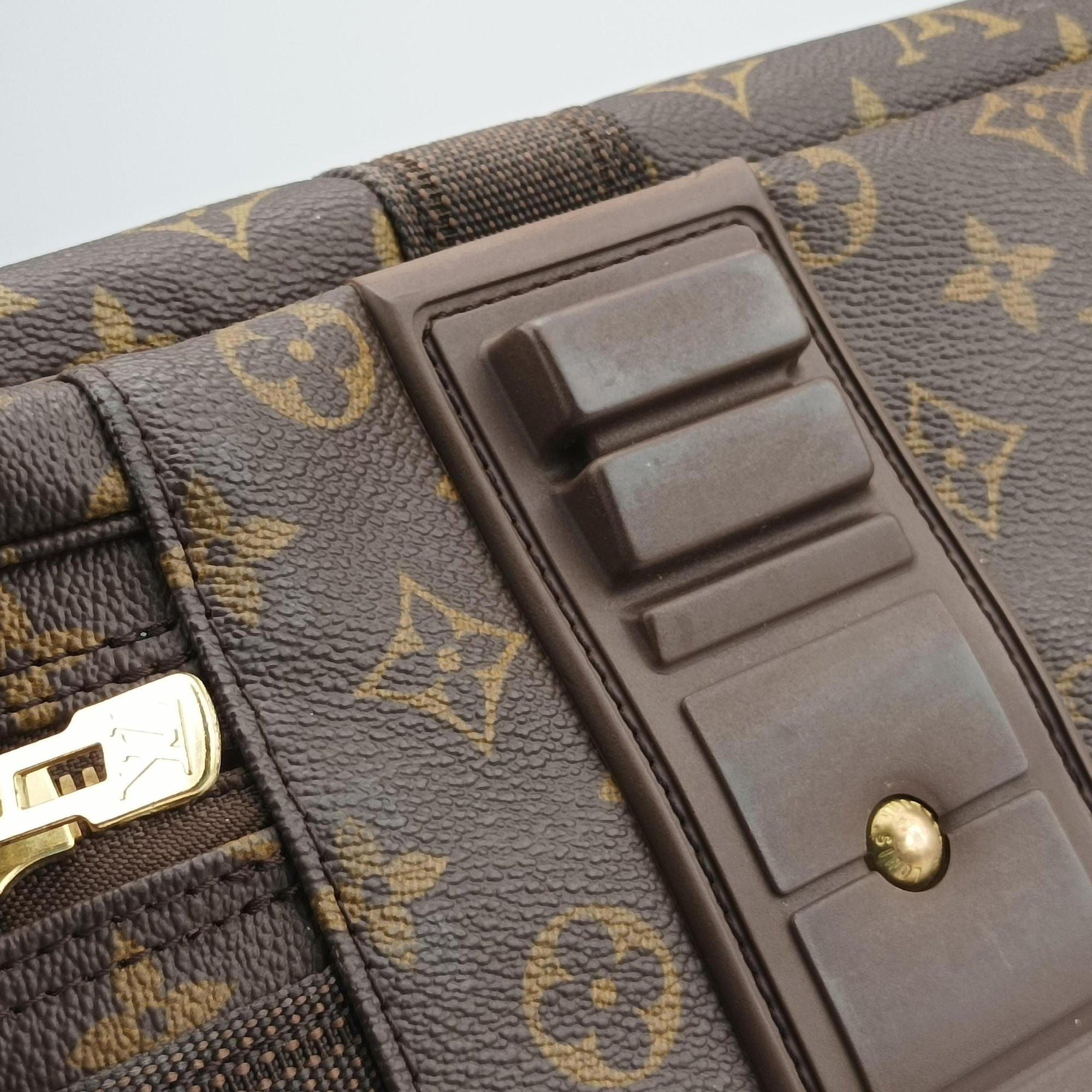 Pre-owned Louis Vuitton Satellite 60 brown Monogram Canvas M23354 handbag | stylenewstar