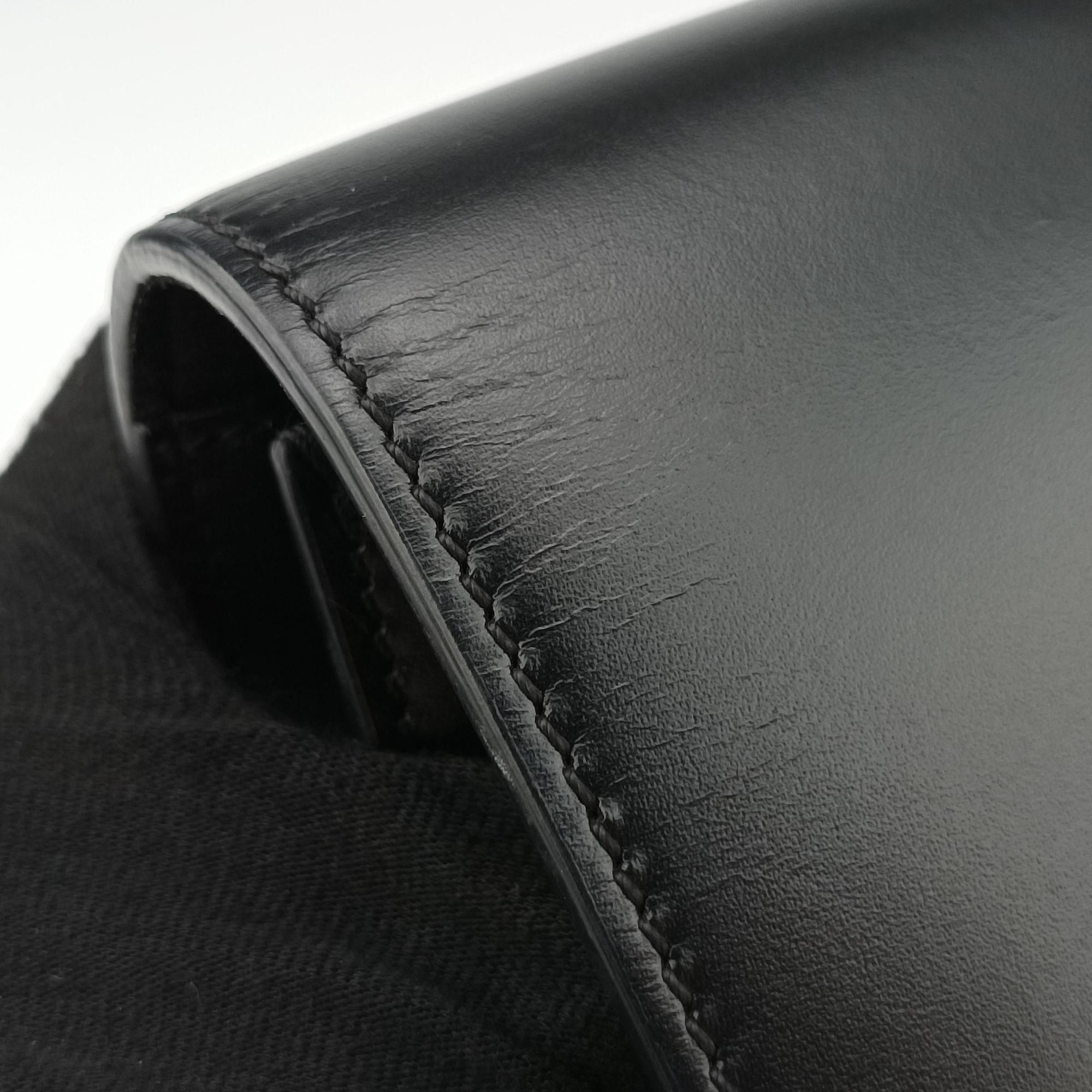Pre-owned Burberry TB logo Black Leather  bum bag/waist bag | stylenewstar