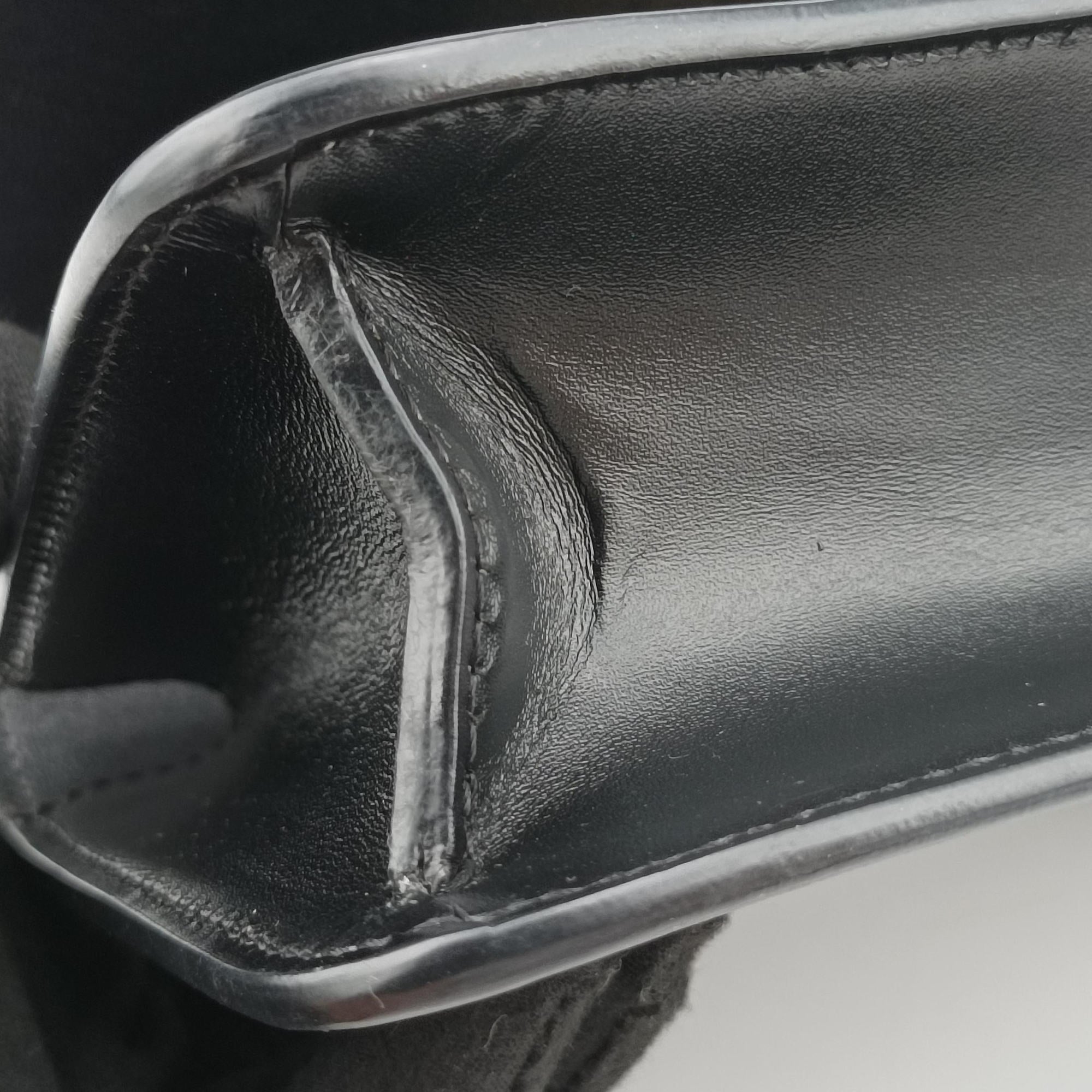 Pre-owned Burberry TB logo Black Leather  bum bag/waist bag | stylenewstar
