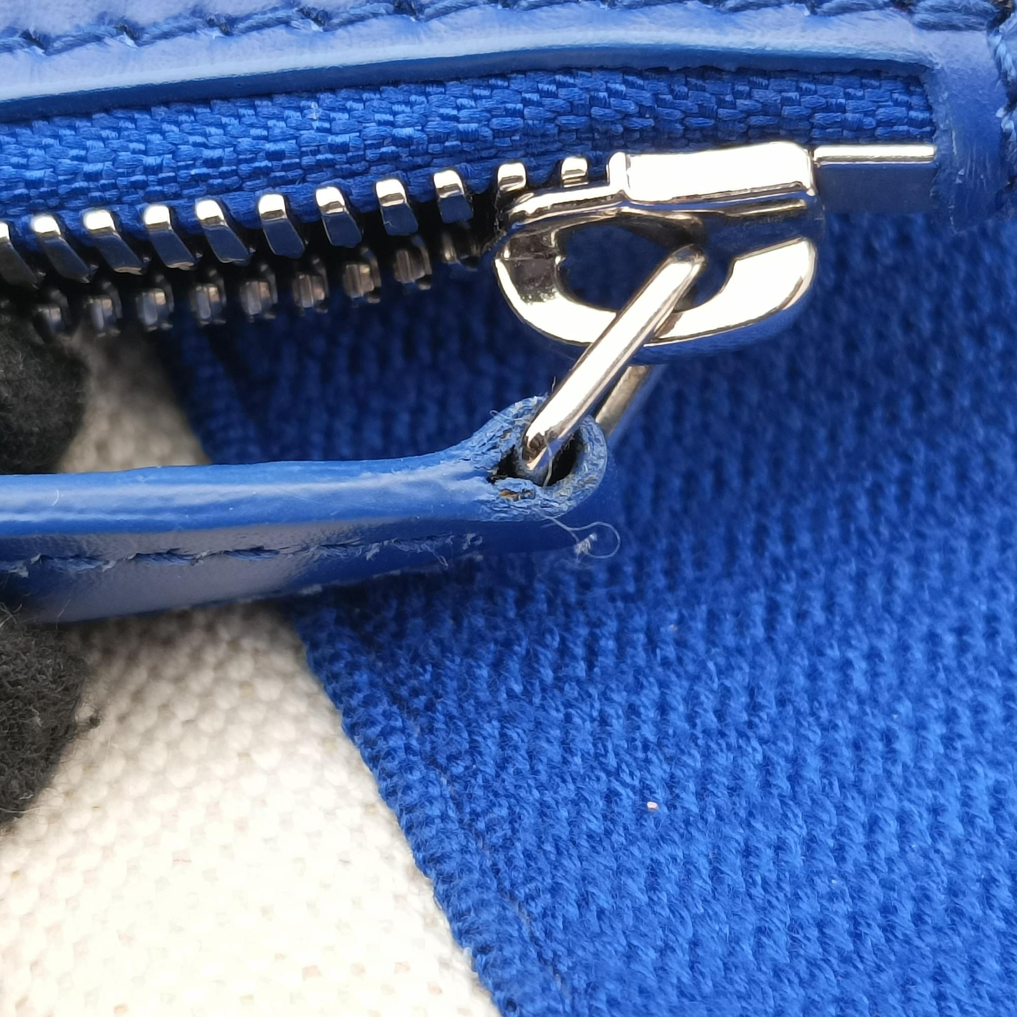 Secondhand Balenciaga Navy Cabas XS white x blue Canvas x Leather  shoulderbag | stylenewstar